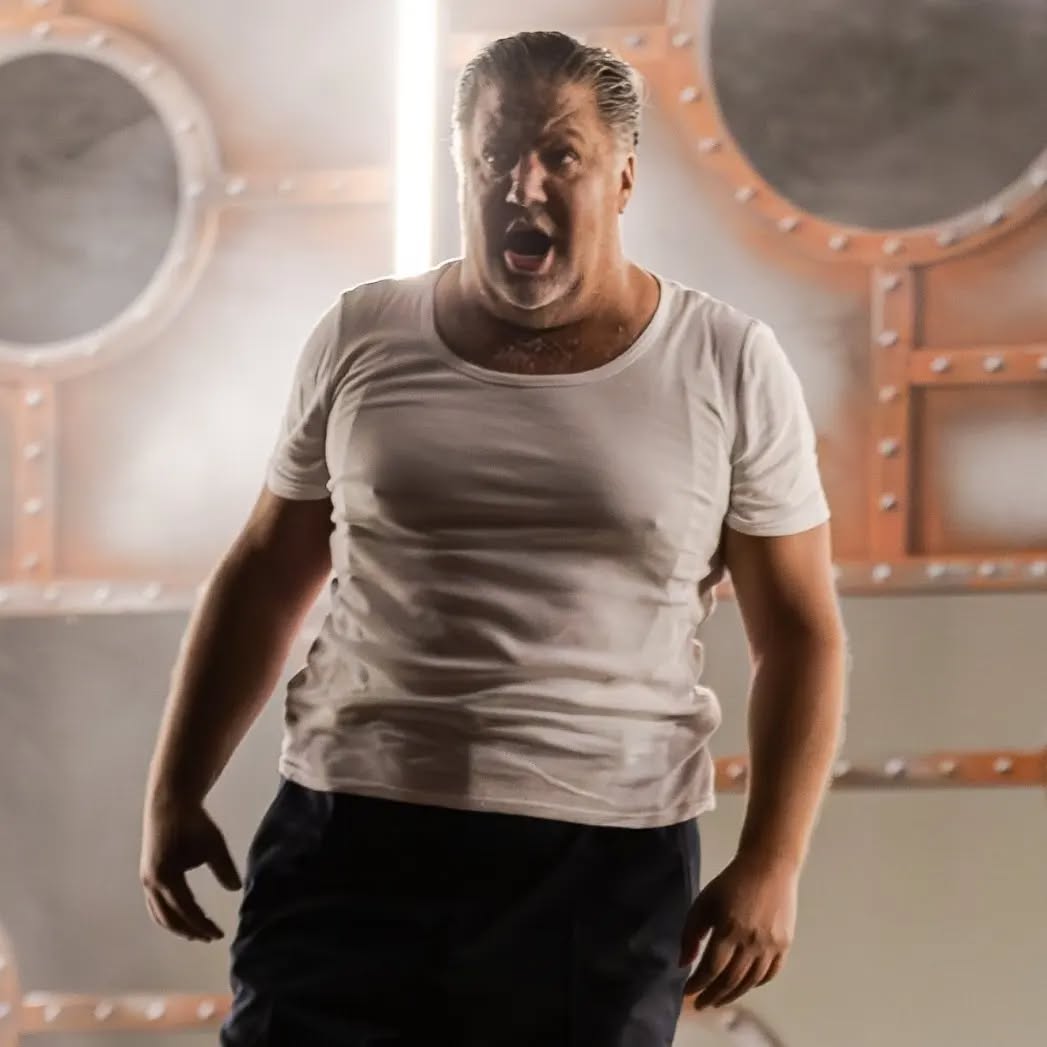 Tristan & Isolde, Theater Regensburg, October 12, 20, 26, Nov 1, 23, Dec 14, 16 o'clock!!! #corbywelchheldentenor #heldentenor #corbywelch #richardwagner #opera #wagner #theaterregensburg #opera #tristan #tristanundisolde #dünktdichdas #osinkhernieder #sylvainguillot #doopera #mennickenpr #regensburg #musiktheater #tenor #singerlife