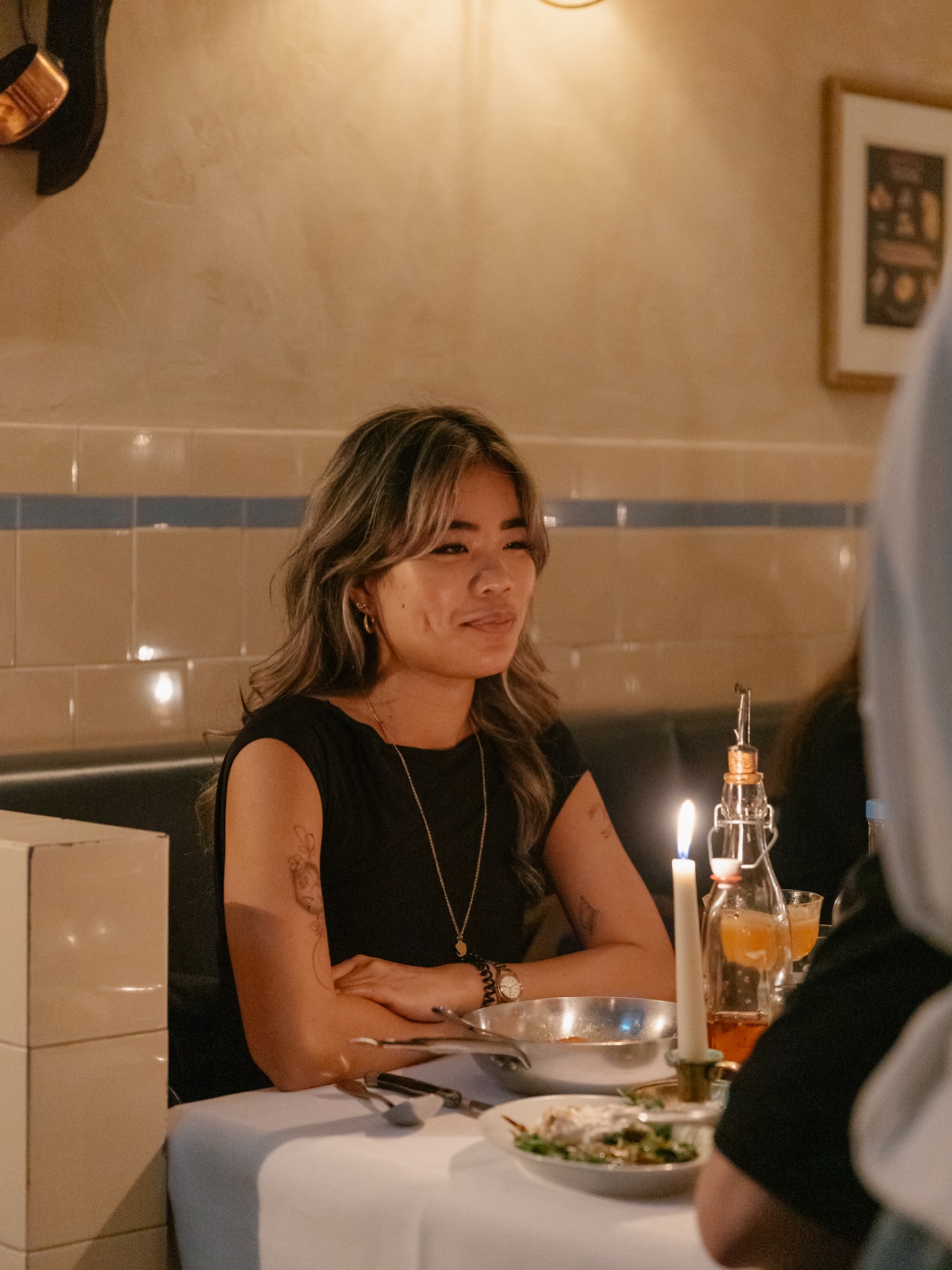 A glass in front, candlelight in the corner, and something good on the way. You in?
.
.
.
#linguinitrattoria #italianrestaurantamsterdam #foodieinamsterdam