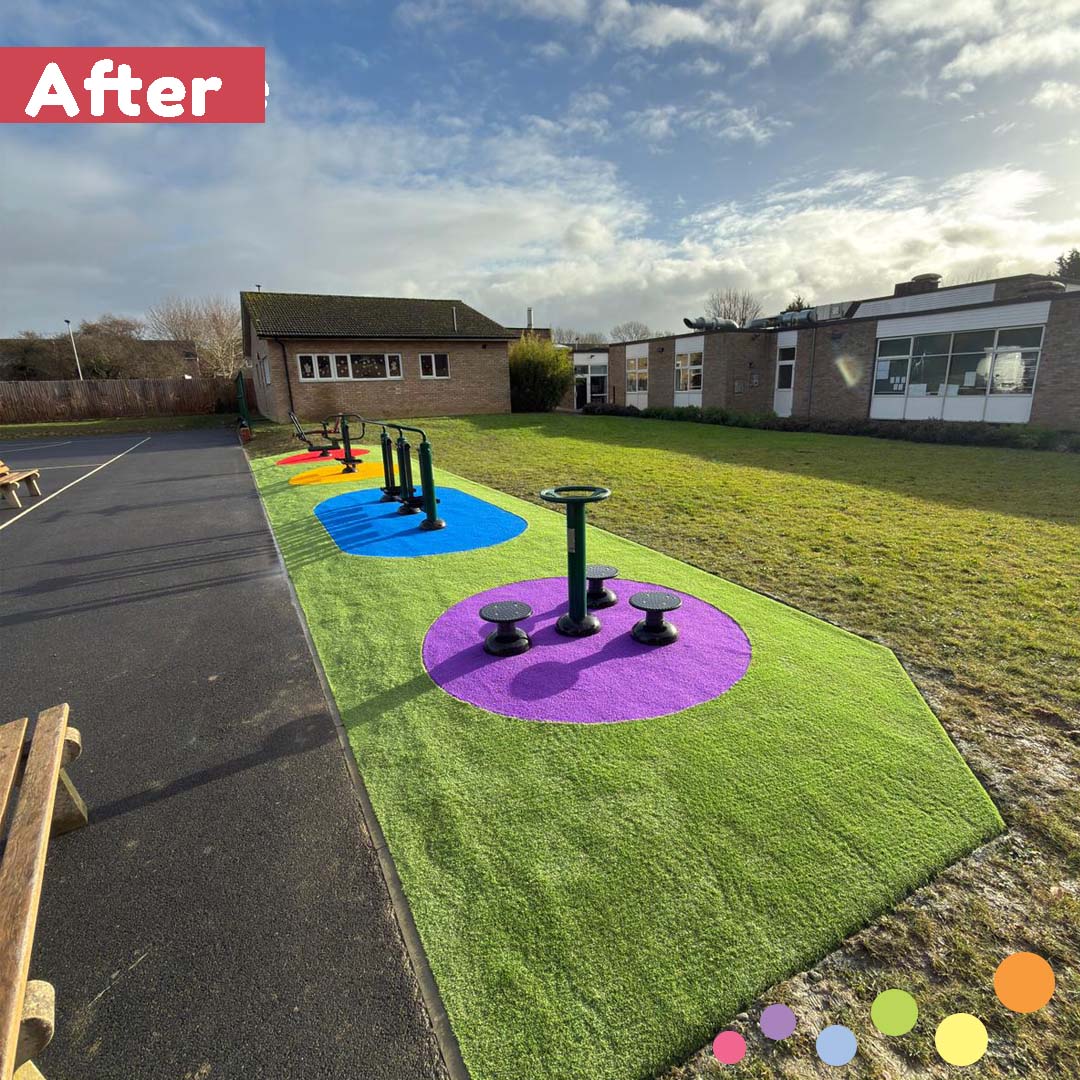 📍Mandeville Primary School, Hertfordshire
As part of their phased playground redevelopment project, this school wanted to transform this unused, muddy space into an area that KS2 pupils could use for fitness and exercise🏋️♀️
Read more about this project on our website!