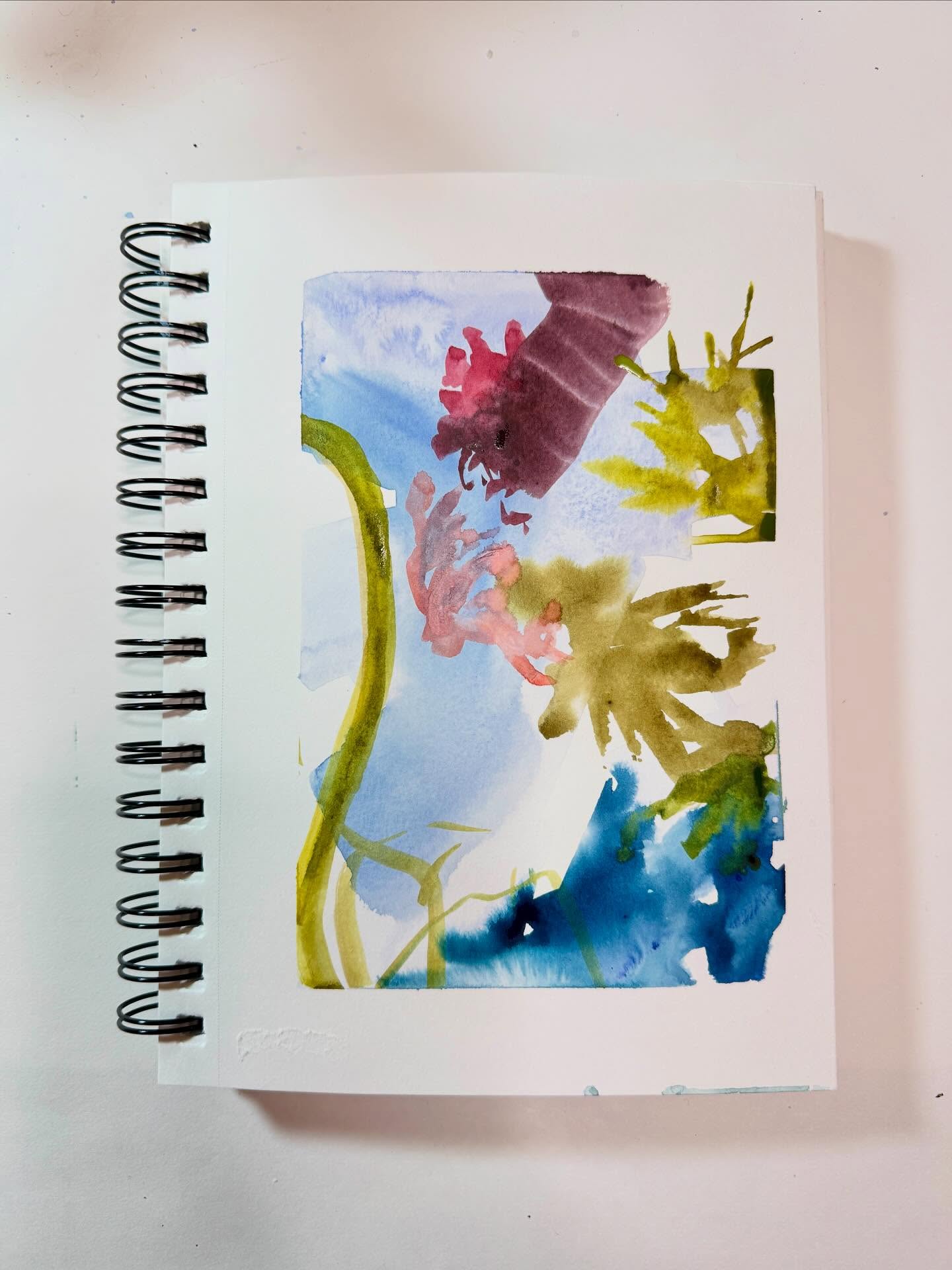 Friday fun in the sketchbook. Experimenting with intuitive marks, materials, colors, composition.
.
#sketchbookpractice #workingartist #artprocess