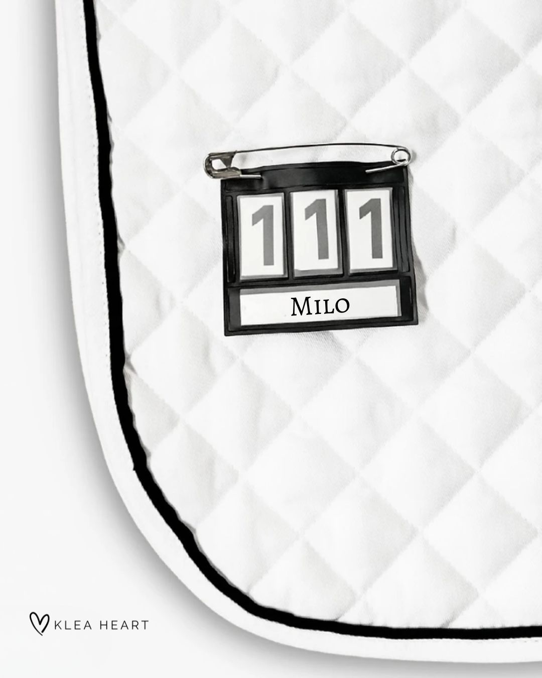 An absolute must-have for the competition season ♥️
Our KLEA Heart start number is personalized with your desired name or logo and created in a stylish, elegant design — ensuring a unique look and no mix-ups at the show.
Personal, practical & beautiful 🤍
Because the little details make all the difference.