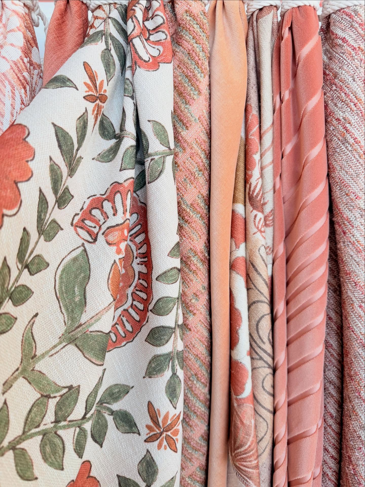 Brrr, it’s cold outside! Warm things up with these color palettes #tbt to November Interwoven!
#deleotextiles #tbt #fabrics #colorpalettes