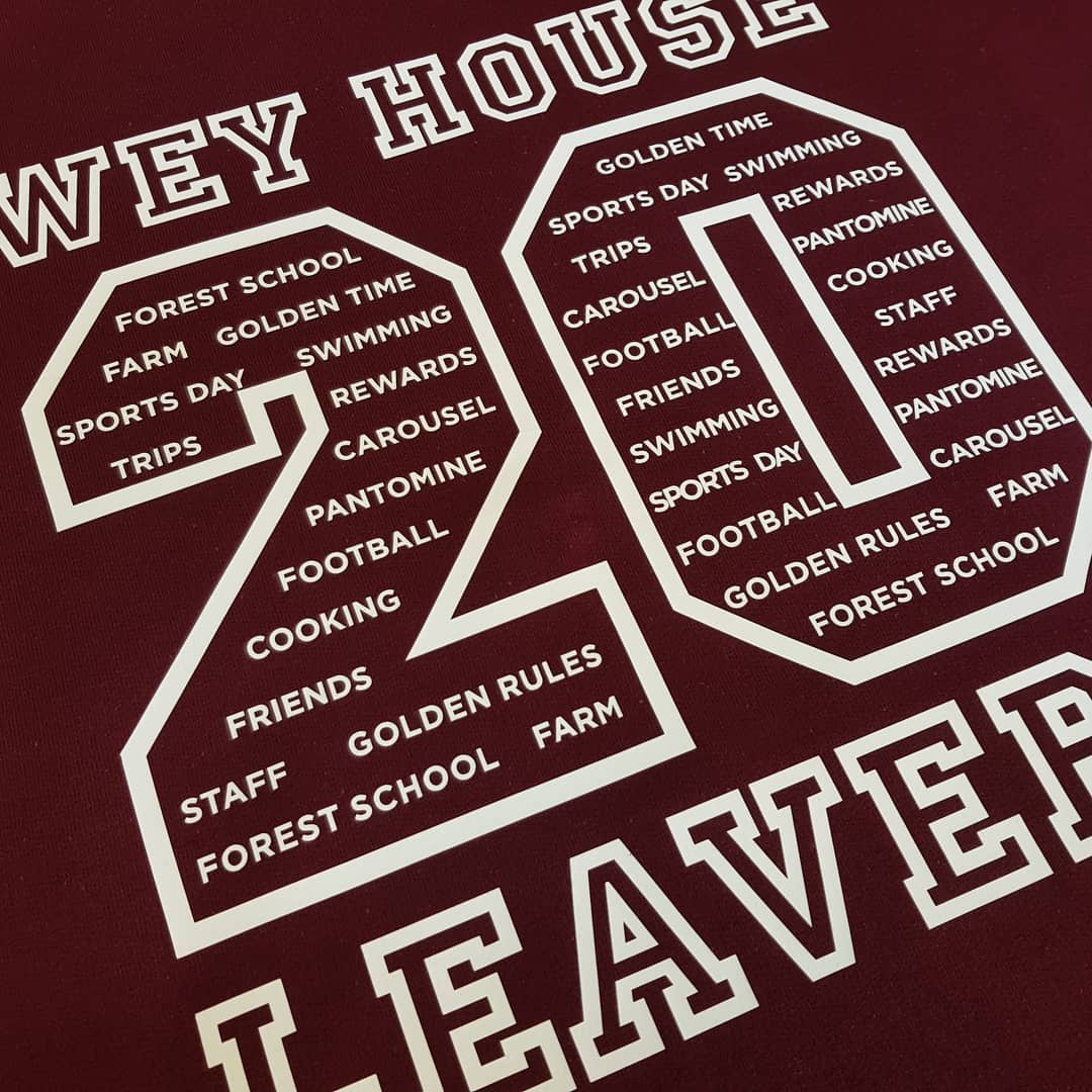 We love the artwork on these leavers hoodies we have printed this morning. The school used key words to remember the school by instead of names 👀 very creative 🤩👌
create your perfect leavers hoodies @leaverswear
.
.
.
#leaverswear #leavershoodies #schoolleavers #schooluniform #schoolleavershoodies #pta #primaryschool #secondaryschool #leavers2020