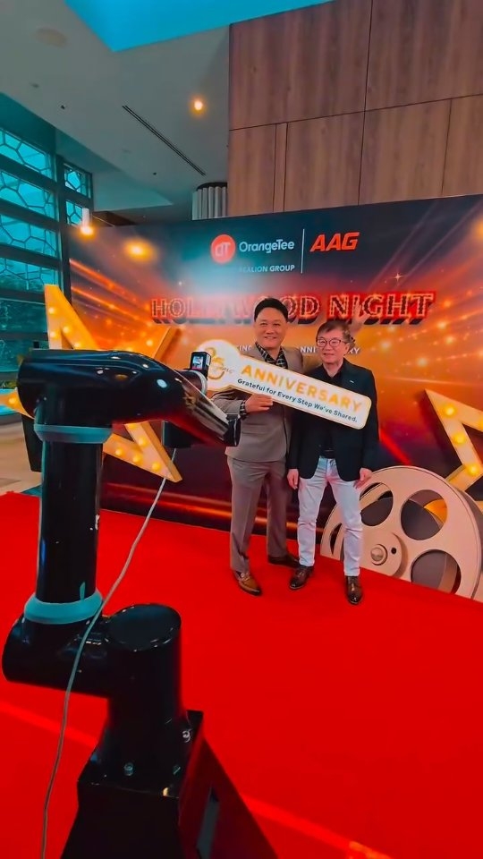 All dressed up? Don’t let the glam go to waste 💫
Our Glam Bot captures cinematic, slow-motion moments — turning your entrance into a red-carpet scene worth replaying.
Strike a pose. Walk it out. Let the camera do the rest.
📩 DM us to bring the Glam Bot to your next event.
#Photobooth #SG #Glambot #glam