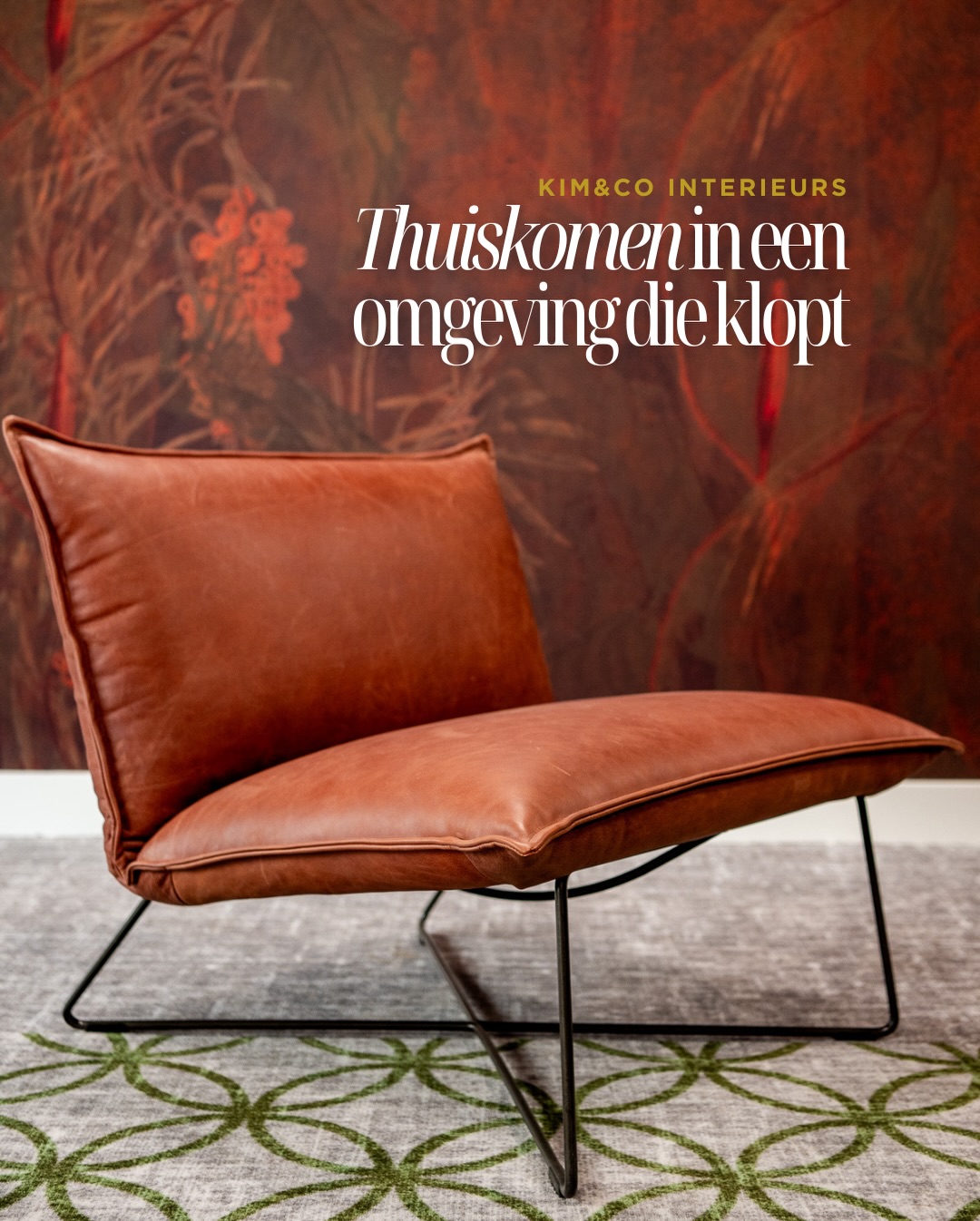 Soms heeft een ruimte niet alleen een nieuwe indeling nodig, maar een nieuwe energie ✨
In dit project hebben we gewerkt met het warme van terra en de rust van de natuur. Kleuren die niet alleen de kamer vullen, maar ook de mens die er woont/werkt.
We kijken eerst naar wat er écht nodig is om een safe space te creëren. Een plek waar je de verwachtingen van de buitenwereld bij de drempel achterlaat en waar je simpelweg mag zijn.
Een interieur dat klopt met hoe jij je voelt. Want thuiskomen begint bij een basis die je rust geeft 🧡
#kimandco #interieurdesign #terrainterieur #natuurlijkwonen #venray