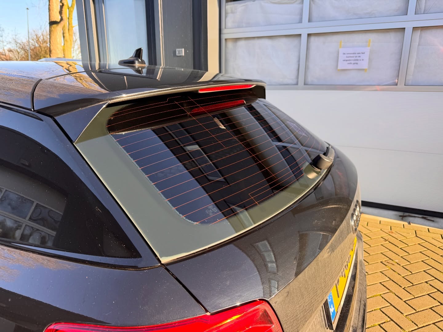 Audi q2 zonder tint? Nee dat kan niet, gelijk even gefixed voor deze meneer