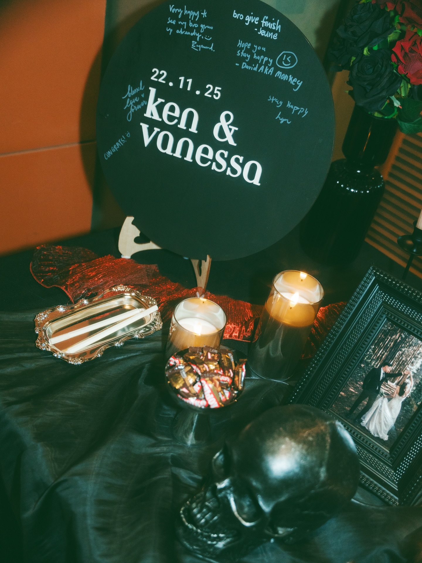 Say yes to that something unconventional 🖤 @dejections & @wolfg.rl wedding had black as their main theme.
We made sure there were black roses, custom black napkins, their welcome photo table was dressed in black, a wedding cake with black roses and stationery with black elements. Vanessa topped it off with a beautiful black gown she personally sourced overseas.
Photos / @summerroamingstories
Styles / @thegenuinevows
Stationery / @sonderbyco
Florals / @sanwraps
Wedding favour room scent / @lovelure.co , designed by TGV
Venue @1alfaro.sg