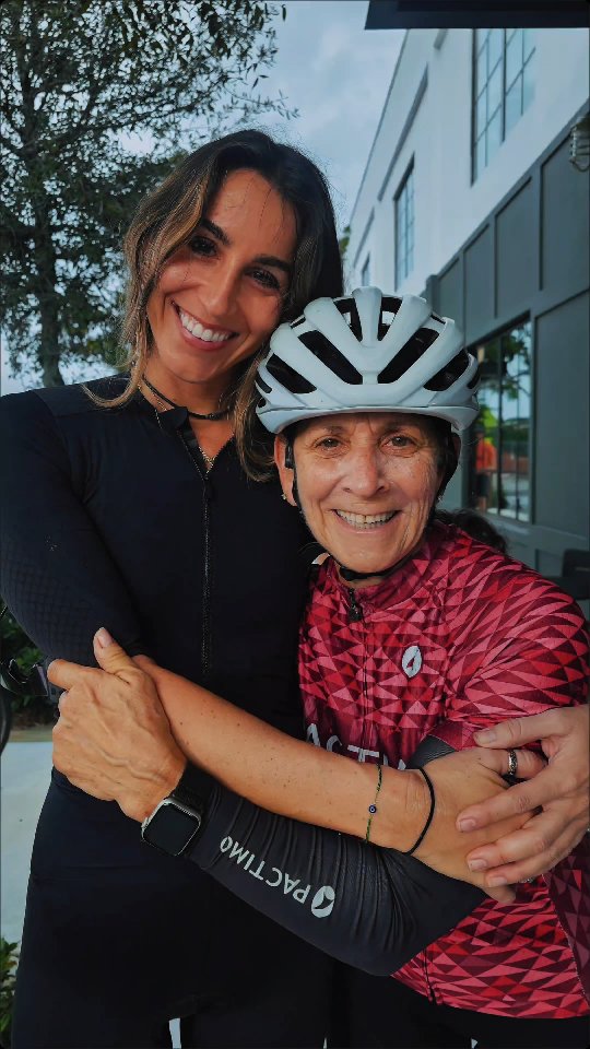 CYCLEVOLUTION Sunday Ride...
@dekesindelray
@sundaymotorco
@cyclevolution
#cyclevolution #smallbusiness #bikelife #bikepic #bikelove bikeshop bicyclelife bicyclelife bikeshoplife localbikeshop supportlocalbikeshop delraybeach delray a1aflorida roadbike shopsmall