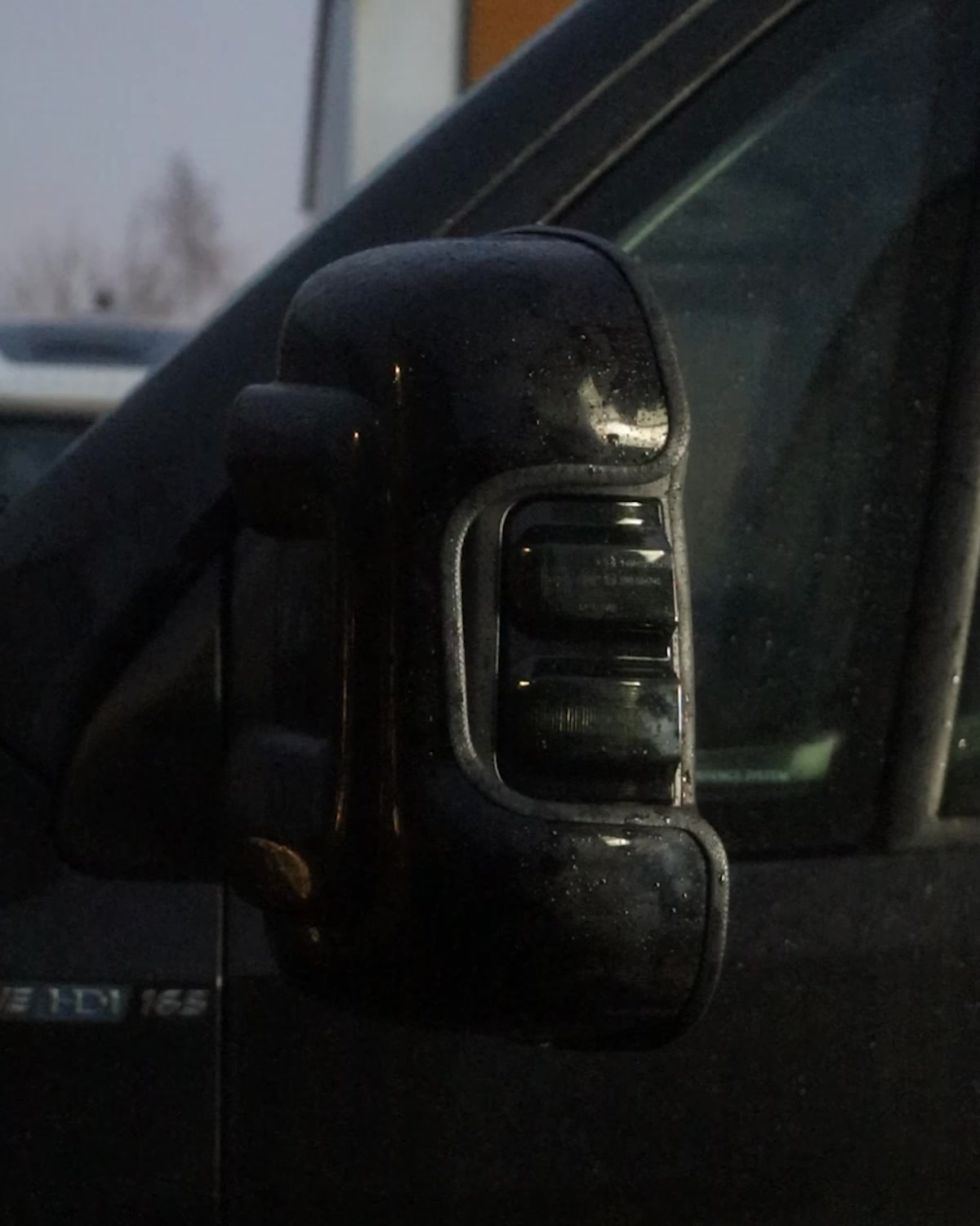 2022 Bailey Autograph leaves with a list of incredible upgrades! 🔥
- Stealth black dynamic indicators
- DAB\FM body mounted antenna
- Front side steps
- LED foglight style Daytime Running Lights
- Pioneer AVH-Z9200DAB, 7" touchscreen head unit featuring wireless Apple CarPlay & Android Auto & CD DVD player.
This new kit has completely transformed this motorhome!
Get in touch today to get your vehicle booked in with us. 😁