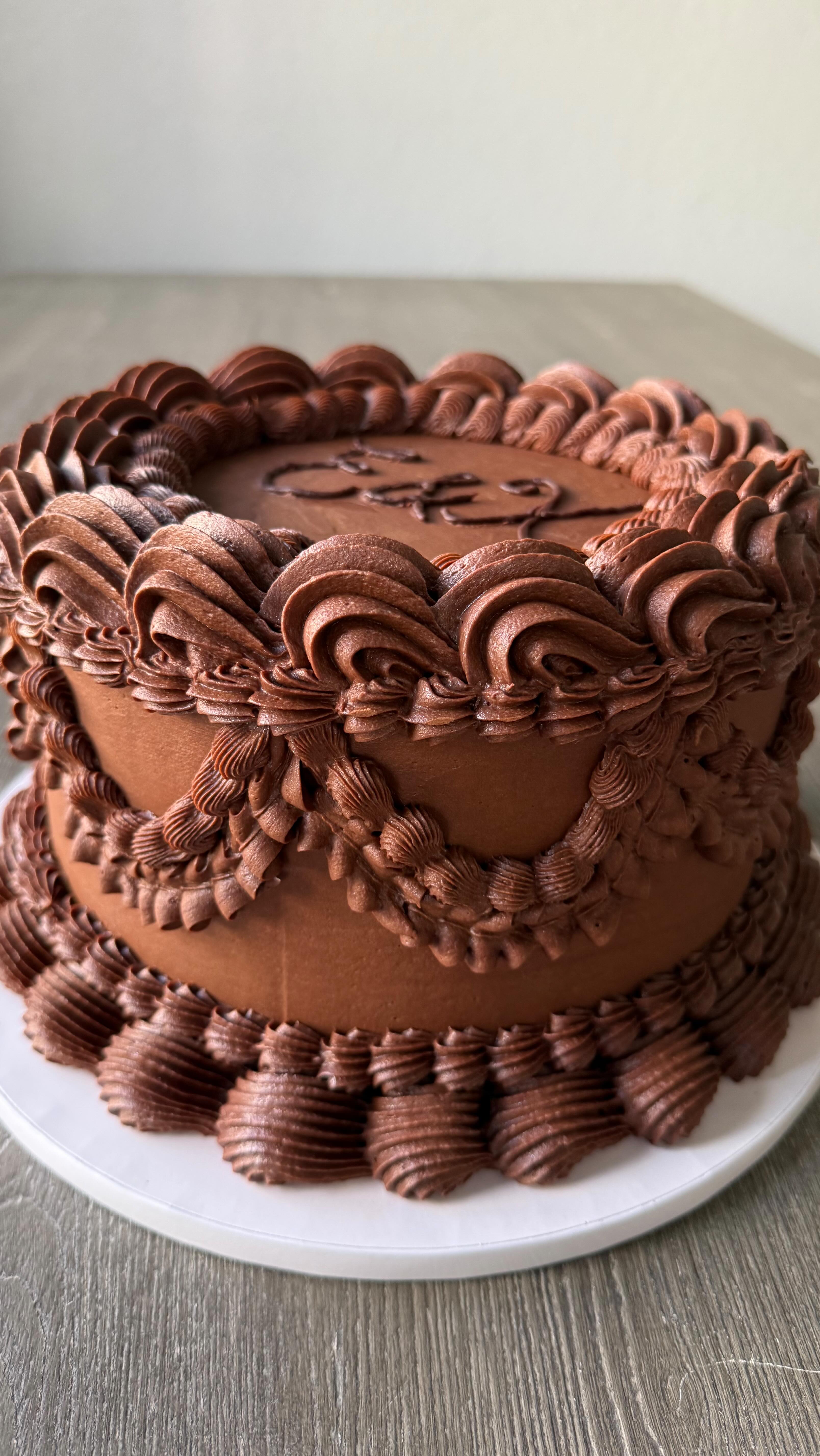 For all the chocolate lovers.
#groomscake #weddingcake