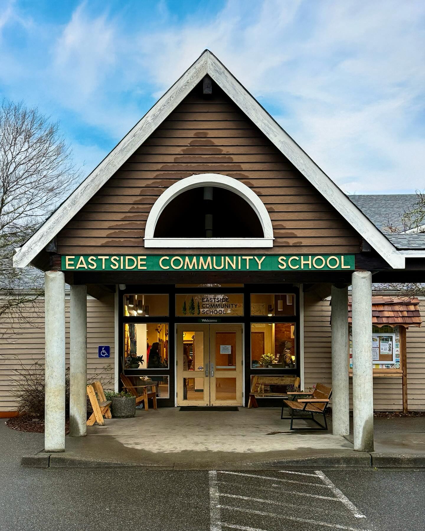 🏫✨What started as pine boards and a saw is now a school sign our students feel proud of as they enter the school every day.
Working with wood regularly beginning in Early Childhood helps strengthen young hands and fingers, so having the children help create our new entrance sign was an exciting extension of that learning.
Wanting a natural wood look, Bill Schuver, our Chief School Administrator, cut the letters from pine boards using a jigsaw. Ms. DeFranco made the letters available for sanding during handwork for students who completed their projects early. After the letters were ready, Sergii, our Building & Grounds Maintenance lead, mounted them onto the backboard and sealed them with a clear coat to showcase the natural wood.
Spotting “their” letter has become a daily source of excitement and joy for our students.✨
Photo credit: Bill S., Tanya A.
#ECS #eastsidecommunityschool #waldorfeducation #handsonlearning #woodworking