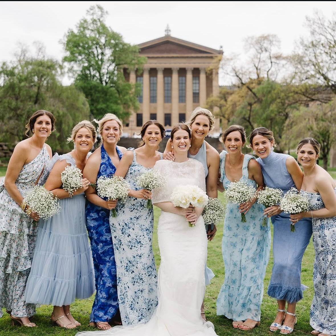 Gorgeous Meghan in her @tara_lauren gown with her custom capelet shawl made by Colleen 🤍
#pabride
#custombride
#skippack_village
