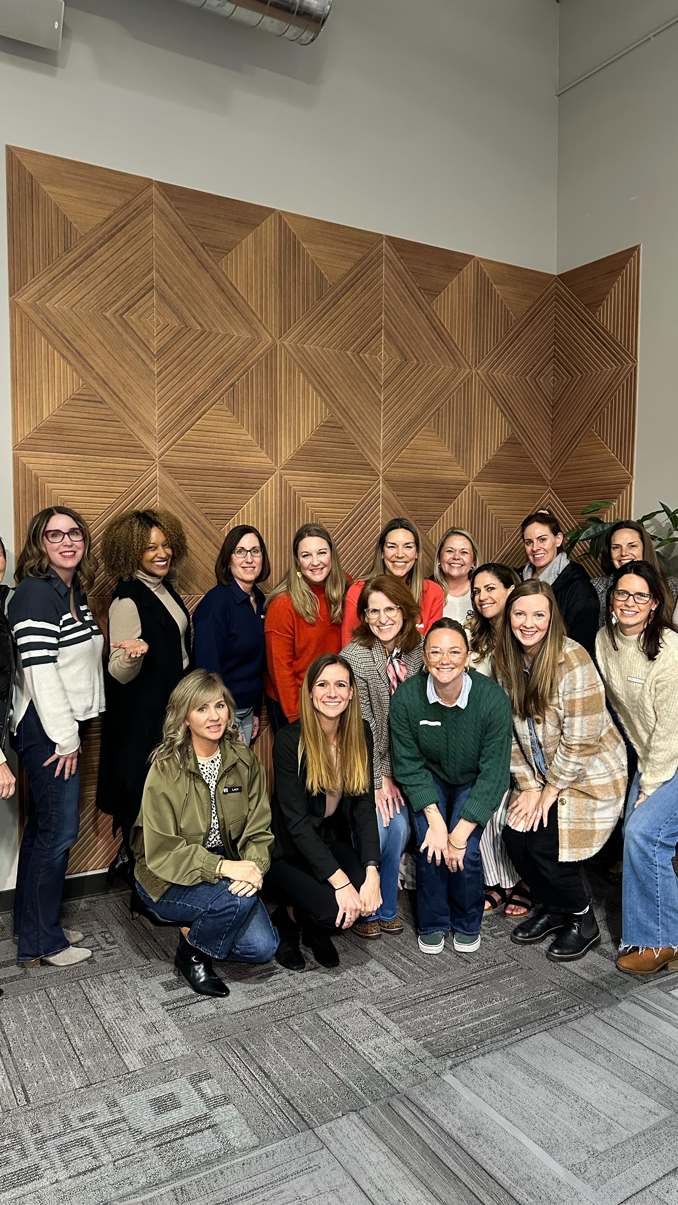 So grateful to everyone who joined us at the workshop yesterday!! Thank you for showing up, asking great questions, and making it such a valuable discussion. ♥️
Also, huge thank you to @we.elevate.pnw for hosting this event and @nw_jennie for the great space. I appreciate any chance I can get to geek out about paid ads. ✨