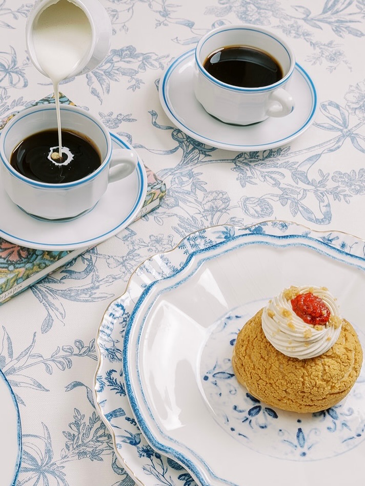 New Year’s resolutions may come and go but our love for creating desserts never fades 🤍 We’re dreaming up menus for the year ahead & can’t wait to share what’s to come. Visit our website to place your dessert order 🍰
📸 @kandkphoto