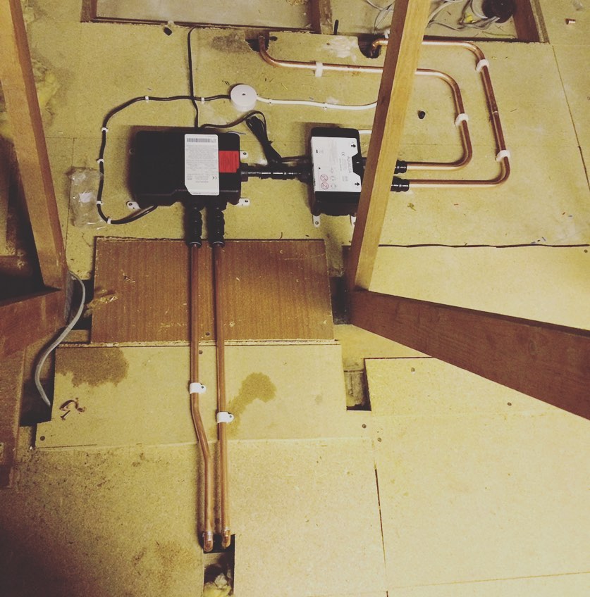 Digital shower install 🚿 @aqualisashowers .
.
.
.
#shower #aqualisa #aqualisashowers #plumbing #plumbinglife👷 #plumbinglife😎👊✊ #plumbingbristol #copper #copperpipe