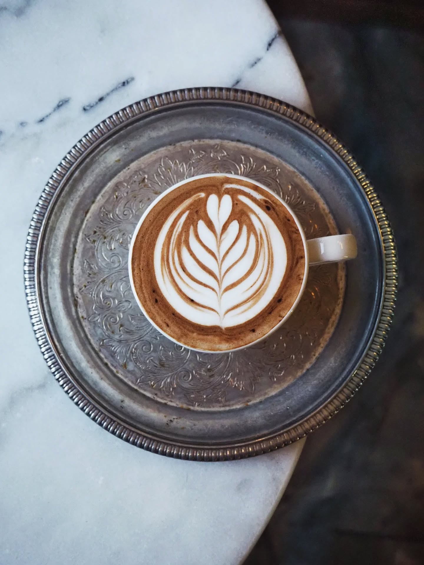 Single origin cocoa, sugar, speciality coffee, and jersey milk. 🤤
The Mocha, a great comfort drink to ward off winter blues.
.
Open
Thursdays 9am-9pm
Fridays 9am-10pm
Saturdays 9am-10pm
Sundays 9am-8pm
.
.
.
.
.
.
.
.
.
.
.
.
.
#latteart #altrincham #coffeeshop #baristaskills #manchestercoffee