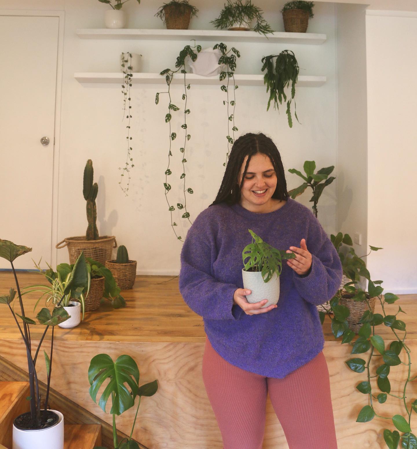 When I’m not at my computer you’ll find me working with clay, or tending to my 50+ green girls 💚
There’s something so special about nurturing plants and watching them thrive. Tuning into their individual needs encourages me to do the same for myself x