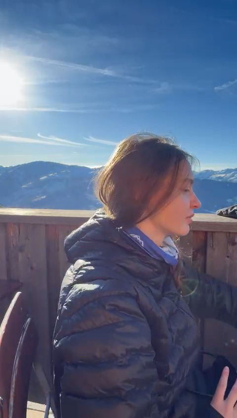 Darf auf keiner Skihütte fehlen: Die Tropic Marin Sonnenbrille. 😎
So lässt sich das schöne Wetter genießen. ⛷️
A must-have for any ski lodge: Tropic Marin sunglasses. 😎
The perfect way to enjoy the beautiful weather. 🏂
#tropicmarintanks #tropicmarin #tropic_marin #aquaunited
#eatsleepreef #allmymoneygoestocoral #reefporn #coralporn #reefaholics #aquarium #saltwateraquarium #nanoreef #reeftanks #euroreefers #reef2reef #reefers4reefers #vitaminsea #seafari #scireef
@tropicmarinusa @tropicmarinbr @tropic_marinarg @tropicmarinperu @aquarium_planet_cr @scireef @aqua.united.gmbh