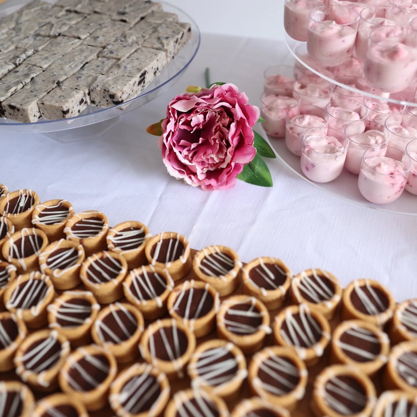 I’ll be at the Geelong Wedding Guide Wedding Expo tomorrow at Deakin University, 10am–2pm 💍
Getting married or know someone who is? Come say hi!
Meet me and check out all the best local wedding suppliers under one roof
✨ Planning made easy
🎟️ Free entry