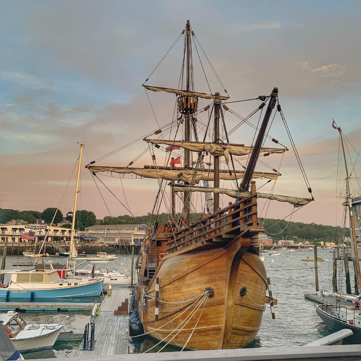 Nao Santa Maria in Boothbay Harbor - Windjammer Days 2021 #windjammerdays #tallshipsfestival #tallship #naosantamaria #harborageinn #boothbayharbor #maine #visitmaine #visitboothbay #mainelife #vacationland #thewaylifeshouldbemaine #boothbay #boating #sailing #sailinglife #boatingseason