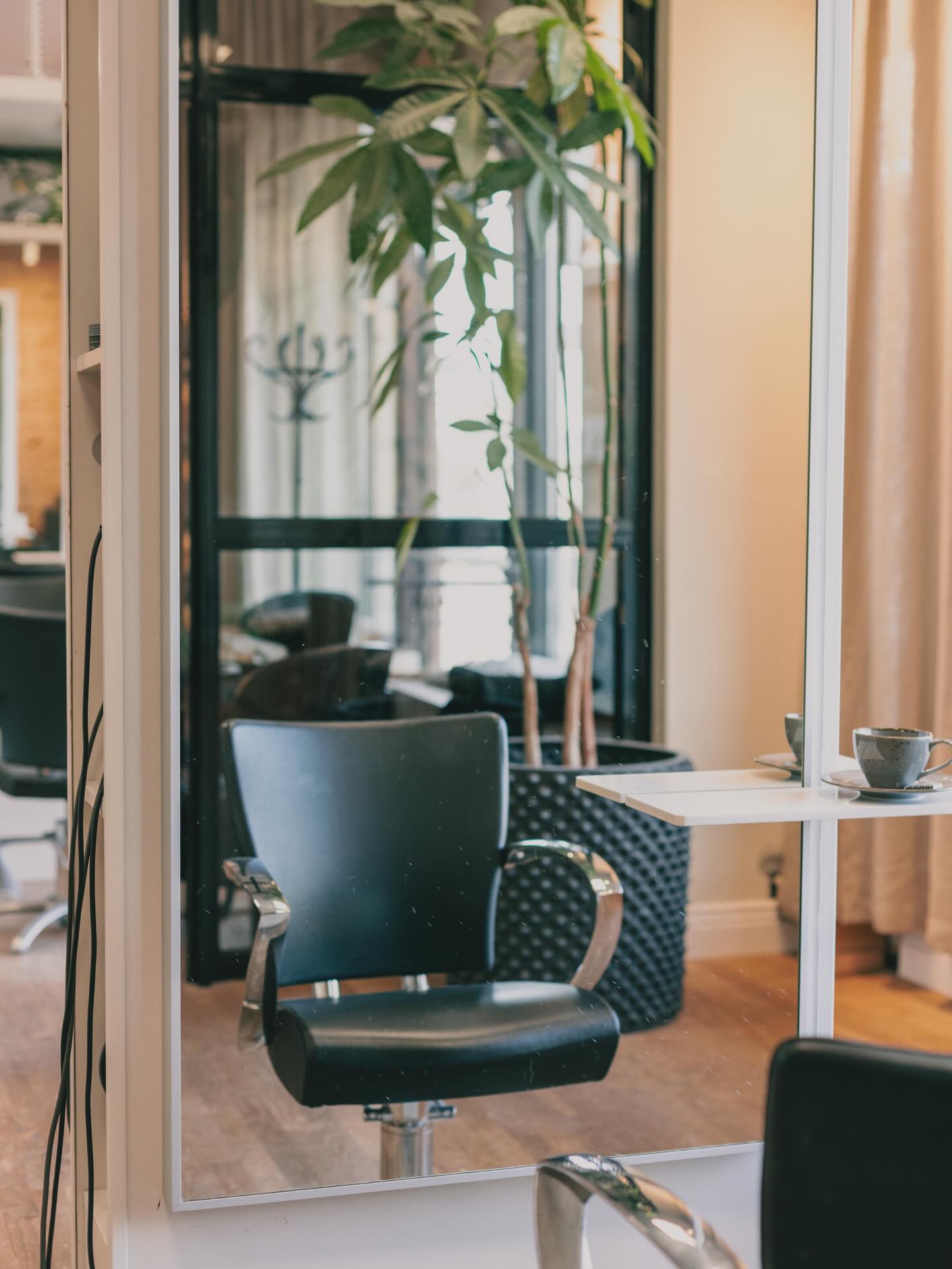 Tänk att varje dag, år efter år gå till jobbet och det alltid kommer kunder som längtat, sett fram emot att sitta i just Din stol🙏
Tack alla för en grym vecka och för att vi får gå till världens bästa jobb ✨