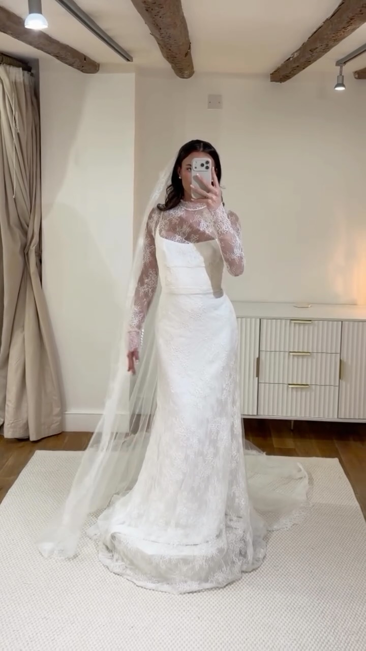 If you love lace, you’ll be obsessed with the Zephyer gown.
Exclusively at @lvbridalstudio until the 7th February 🤍
Styled with the Olivia veil by @madeleinedaisyveils
Book your appointment and fall in love with Zephyer.