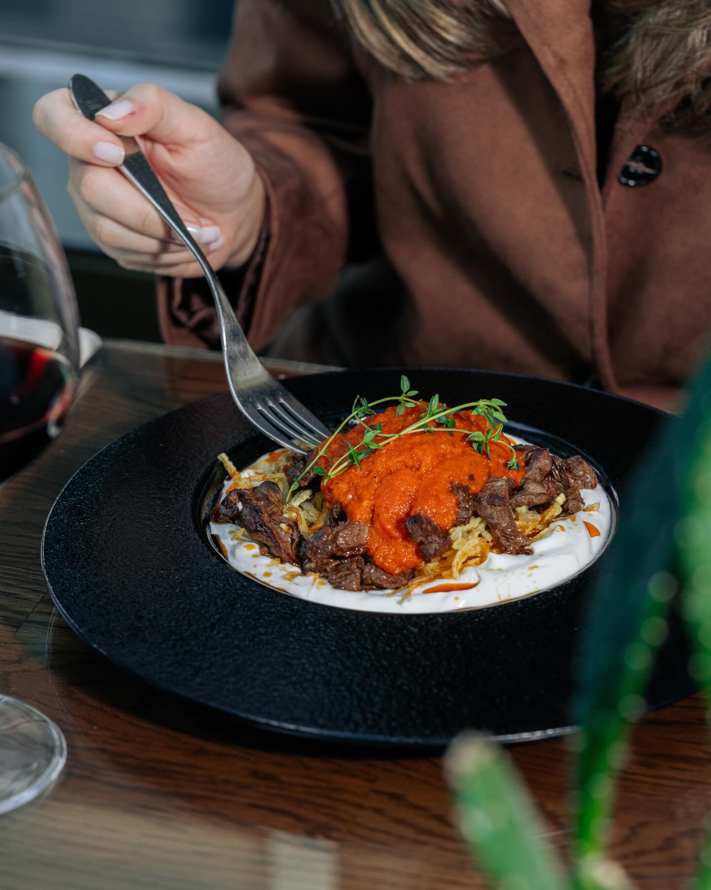 Flavors unfold at an unhurried pace, inviting you to slow down and stay present in the moment.
At ACE Restaurant, the culinary signature of Avantgarde Hotels, each dish is shaped with care and balance, from comforting classics to refined plates designed to elevate a midday pause.
Located at Avantgarde Urban Levent, ACE offers a calm setting within the city’s rhythm, welcoming hotel guests, colleagues and anyone looking to step away and savor the moment.
#avantgardeurban #istanbul