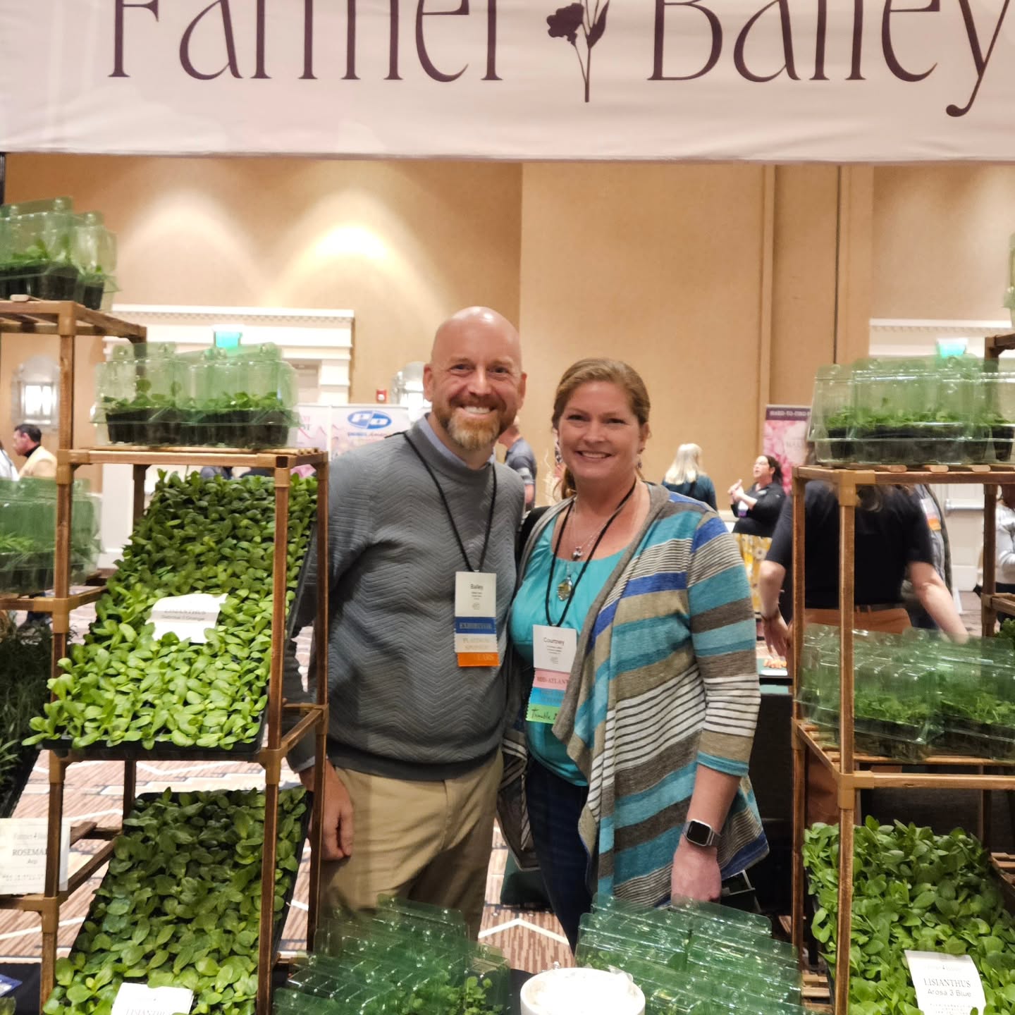 Fangirl at #ASCFGConference So fun to meet people I've been listening to, watching and reading about from a distance for years!
#flowerfarmer #growingformarketmagazine #FarmerBailey #SlowFlowers