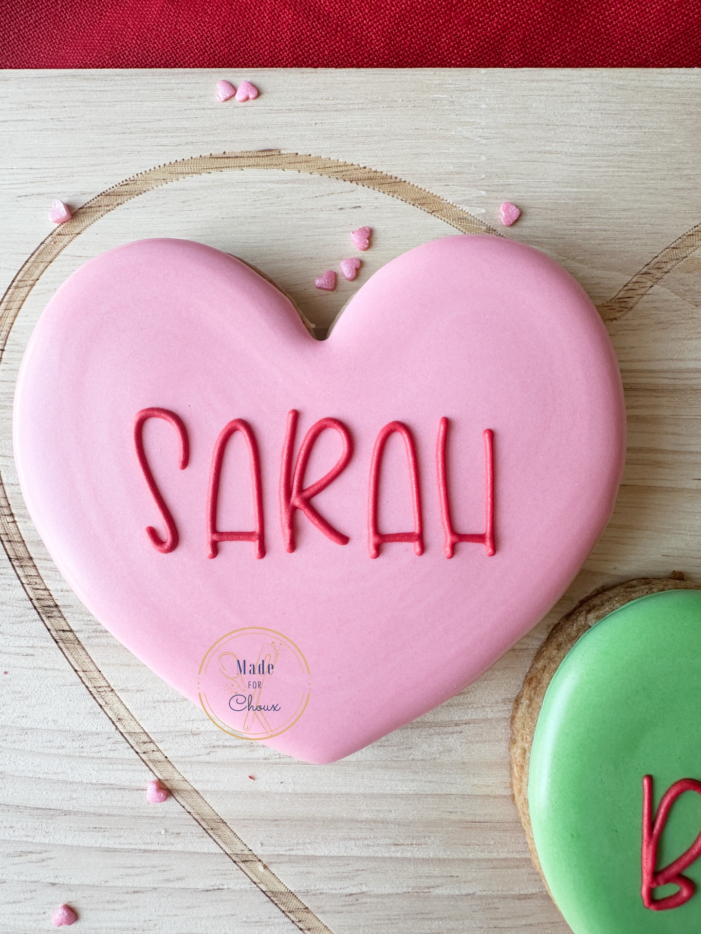 Sweet vibes are in the air — and it smells like fresh baked sugar cookies 🎀 💚
Our Valentine’s Day presale will open this Friday, January 23 at 7 PM. These pink and green hearts are the perfect way to show your bestie, your kiddo, or your S.O exactly how you feel.
✨ custom names available ✨ available in both the signature and chocolate recipe recipes. Very limited quantities for this pre-sale.
#valentinesdaycookies #middletownde #delawareeatings #delawarecookies #middletowndelaware