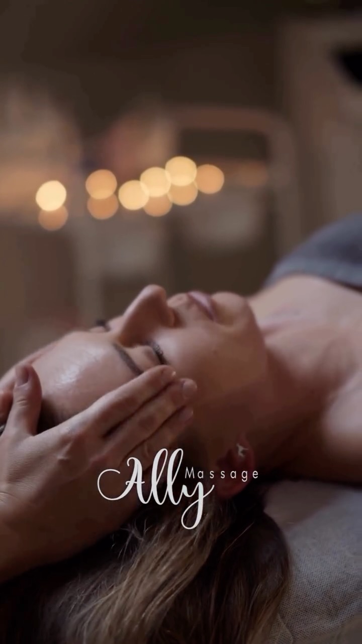 When the nervous system feels supported, the body can let go.
Massage offers a quiet space to soften tension, release stored stress, and come back to balance.
Rest is part of healing.
#massageinbath #mobilemassage #nervoussystemreset #athomemassage #selfcare
