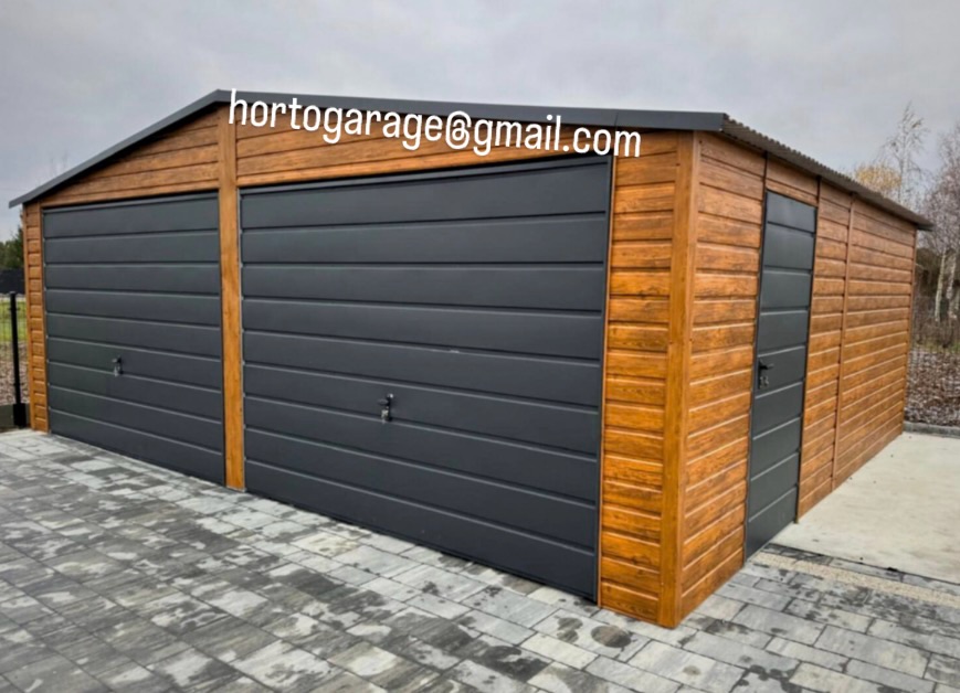 😃Wir präsentieren unsere Garage.
Eine moderne Doppelgarage.
• 📏Abmessungen
6,5 m Breite
6 m Länge
2,7 m Höhe
• Farbe: Wände in Naturholzfarbe, Tore und Dach in Graphit (Anthrazit)
• 🚪🔩Konstruktion:
Stabiler Stahlrahmen auf befestigtem Untergrund. Wände aus horizontalen Holzimitatpaneelen, geschützt vor Feuchtigkeit und Witterungseinflüssen. Satteldach aus Trapezblech , das für einen effektiven Abfluss von Wasser und Schnee sorgt. Zwei aufklappbare Stahltore, widerstandsfähig gegen Beschädigungen und Korrosion.
• ✅Vorteile: Langlebigkeit, Ästhetik, guter Schutz für Fahrzeuge, Funktionalität
• 🚗🎿🧰Verwendung: Garage für zwei Autos, Lagerraum, Werkstatt, Platz für Gartengeräte
• 💻📲👨💻 eine ähnliche Garage oder andere Details wünschen, mailen Sie hortogarage@gmail.com, gehen Sie auf den Link in der Bio oder rufen Sie an
📞 +49 177 4242452
📞 +49 152 246 74 361