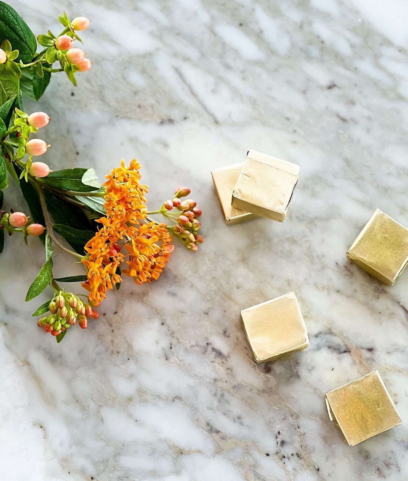 The perfect trio — peanut butter, chocolate & @suzanneschocolate.
We look forward to seeing you all at the @portlandbazaar & the @vancouverfarmersmarket this weekend! 🧡