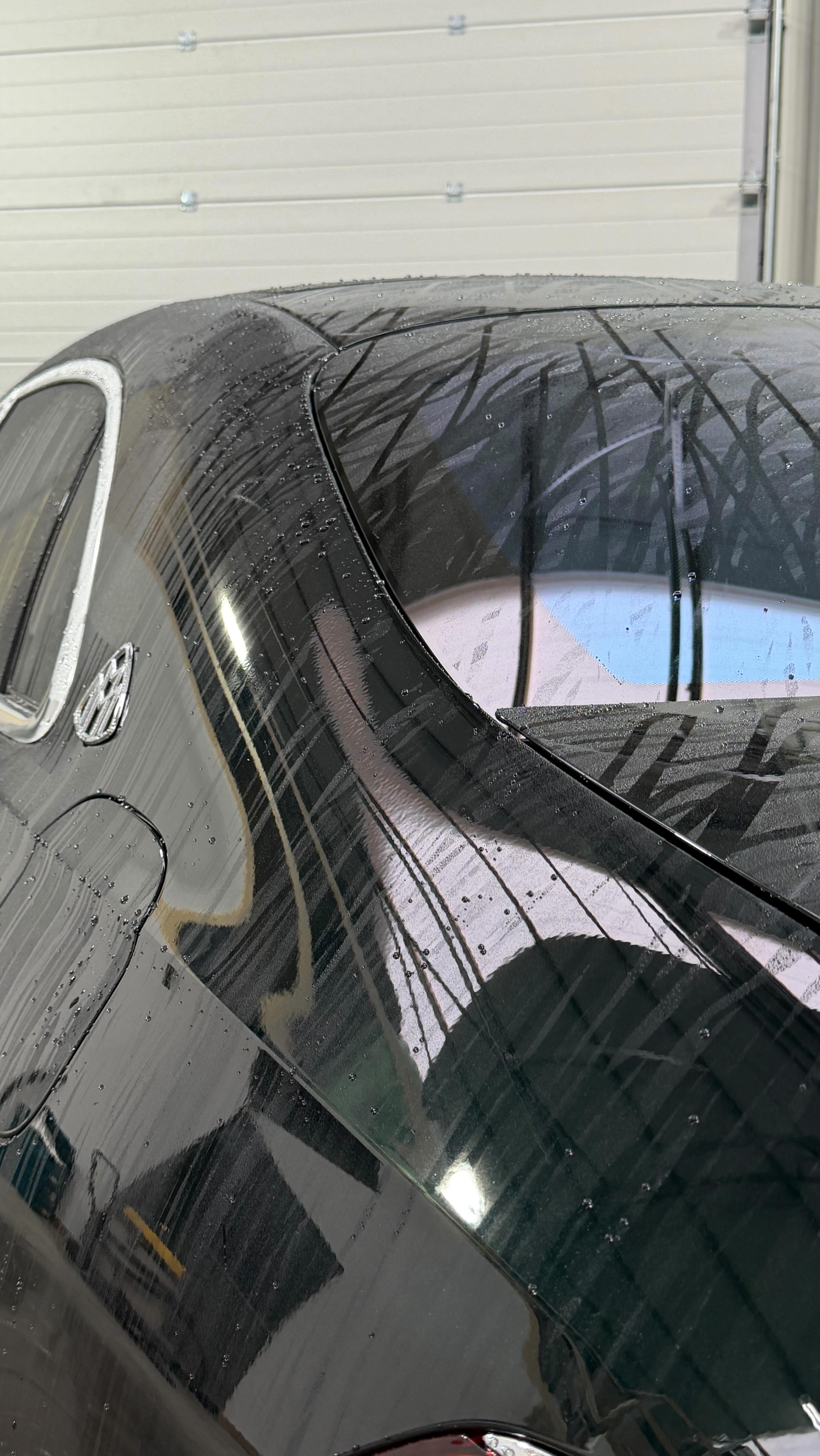 In november 2023 brachten we onze Cleantle Admire keramische coating aan op deze Maybach.
👉 55.000 km later werkt de coating nog exact hetzelfde 😎
Geen loze beloftes.
Geen periodieke extra toplagen.
Geen marketingpraat.
Gewoon echt, zichtbaar resultaat.
Twijfel jij nog aan keramische coatings?
Laat het ons weten 👇
#carcare #detailing #keramischecoating #cleantle #maybach