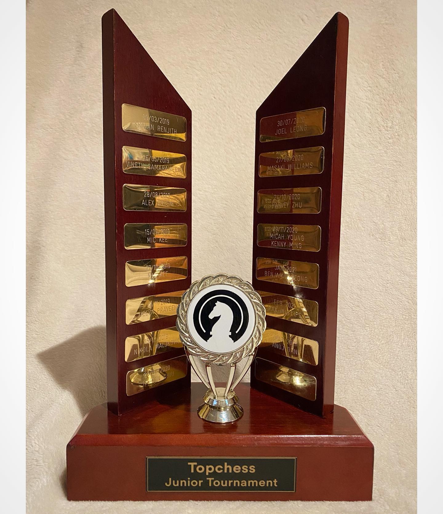 Who will become our next Junior Club Champion? Spots still available, see you Sunday: www.topchess.com.au/events 🏆