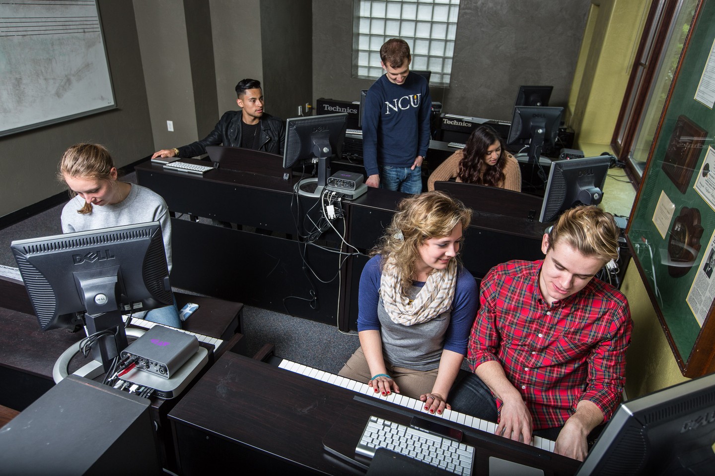 We heard 2016 is making a comeback! ⏪