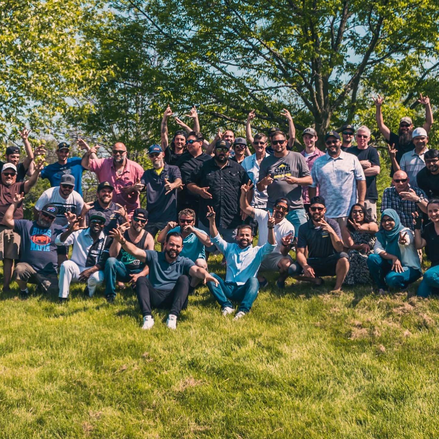 Such a cool Interactive Keynote for @theoriginalcmb and what a location! ☀️🌊🌳
We started with “The Power of Failure” Keynote and then did an Improv for Team-Building activity to help the team connect, collaborate, communicate and laugh 🔥
.
If you want to bring this experience to your company contact us 😁🙌
.
#workshop #keynote #speech #motivation #inspiration #teambuilding #comedy #improv #games #corporate