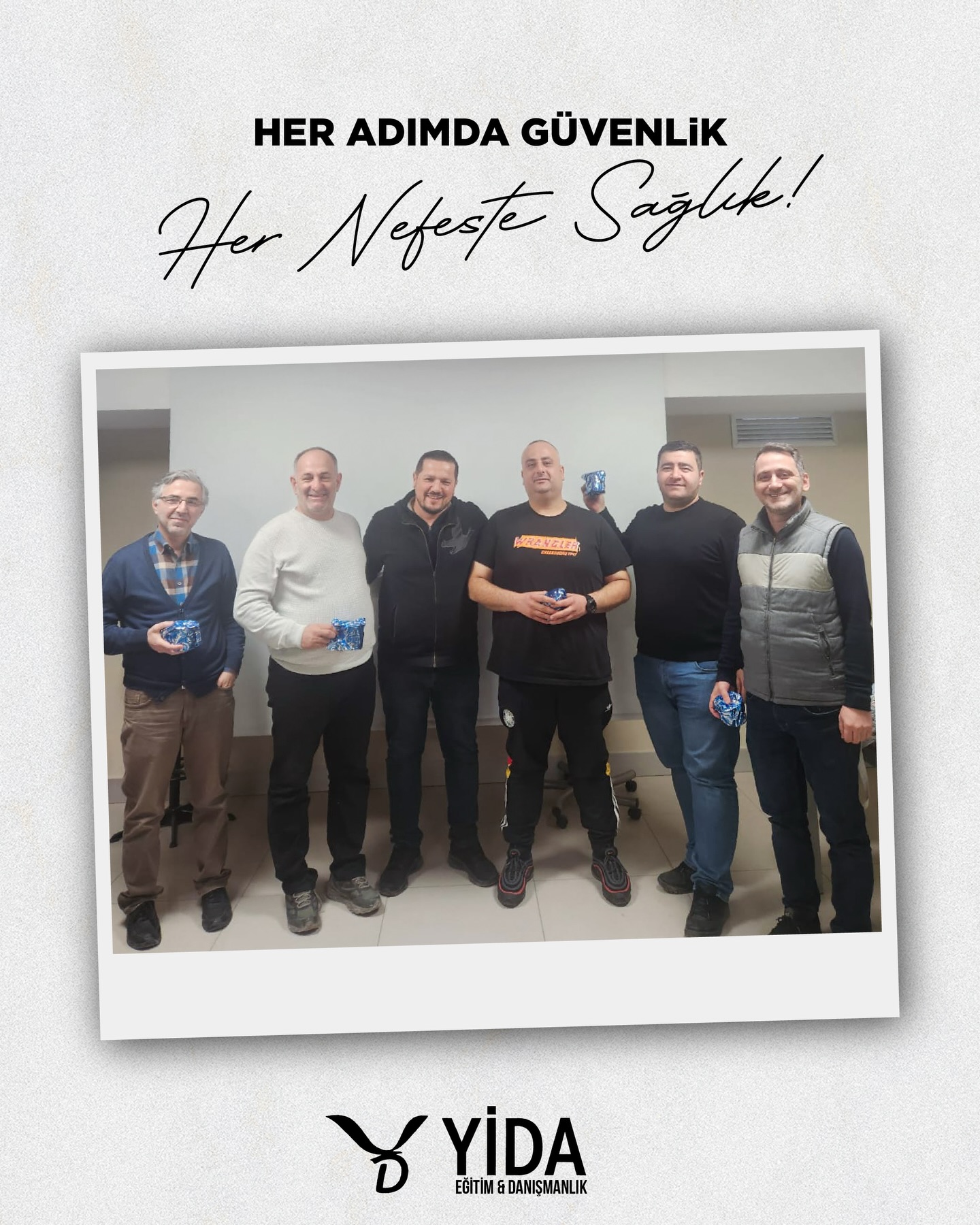 OYAK Aslan Çimento bünyesinde gerçekleştirilen Temel İş Sağlığı ve Güvenliği Eğitimi başarıyla tamamlanmıştır.
Bu eğitim kapsamında, iş yerindeki olası risklerin önlenmesi ve güvenli çalışma kültürünün pekiştirilmesi hedeflenmiştir.