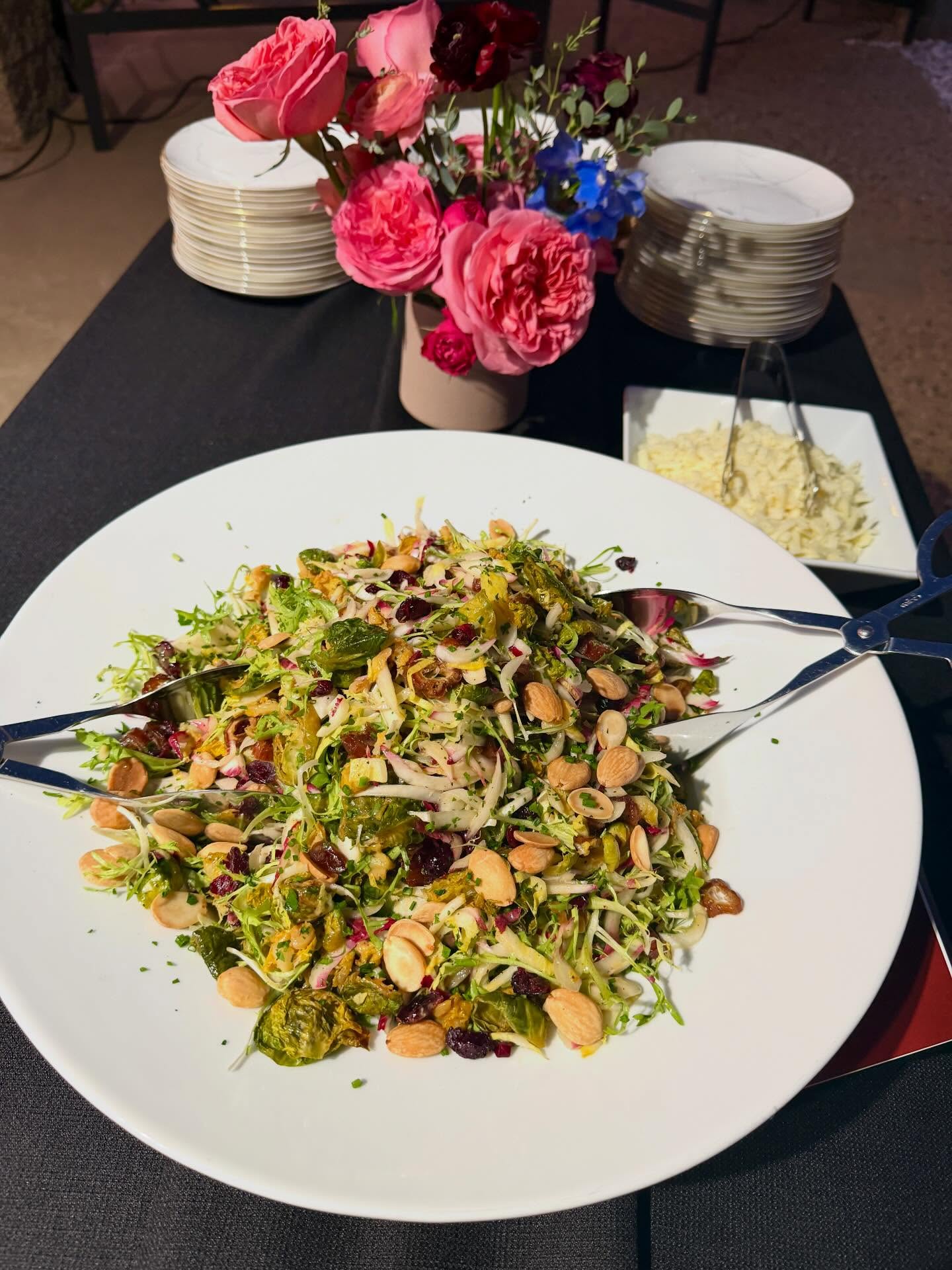 #tastemaker @sinnersmovie #awardseason #lacatering #bakeditmyselfcafe #bakeditmyself #delicious #shortribs #brusselssproutssalad #cavatellipasta @inblumela @townandcountry_eventrentals