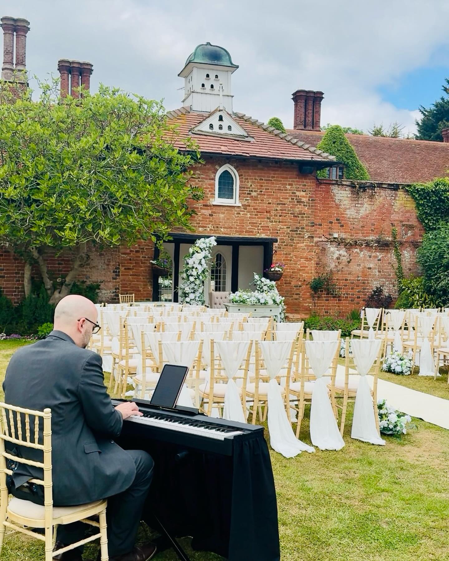 Venue Spotlight @woodhallmanor
‘I am very lucky to have this venue so near to me (about 10 minutes away) & it’s always a pleasure to be invited to play for couples here. Outdoor ceremonies are treated to such beautiful surroundings (including a fountain in the background, a little behind me in this picture), but it is really lovely to provide the musical backdrop from behind the Elizabethan Manor House, the perfect picture for drinks receptions. That said, we all know what the British summer can throw at an organised celebration - the house has also played scene for a few indoor receptions too, very atmospheric seeing the rain fall looking out of the back of the house with its in-line fountains!’
www.daniellaw.co.uk (Link in Bio)
#woodhallmanor #seckfordhall #suffolkweddingvenue #weddingmusic #2027wedding