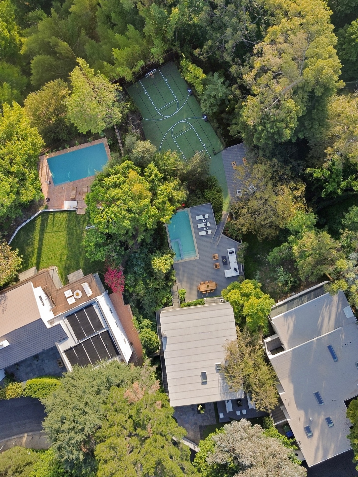 2753 La Cuesta Drive || $2,895,000
Listed by @idanyohanan @thebrodskygroup @compass
#hollywoodhills #realestatephotography