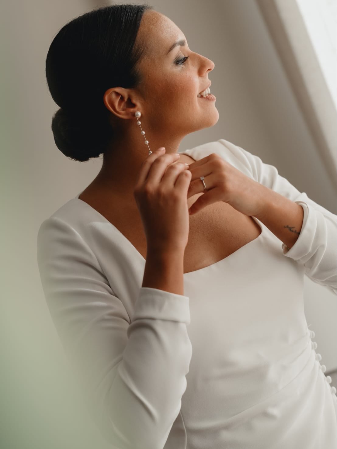 Cuando una novia te lo pone tan fácil como @aleepavan es un gustazo! Tanto ella como su hermana y su madre fueron un encanto y disfrutamos mucho, tanto @beac_hair como yo, preparándolas para ese gran día ✨