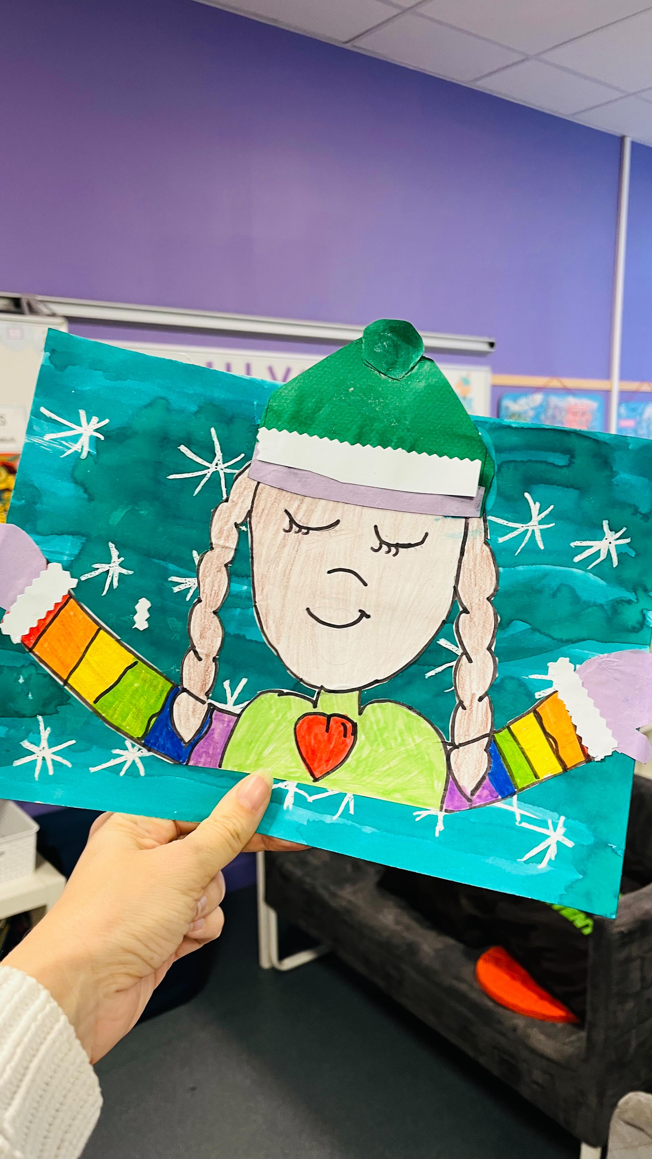 H•I•V•E•R
▶️ T’en pense quoi ?
J’ai ressorti cette idée que j’ai eue il y a au moins 6 ans avec mes élèves pour faire un personnage d’hiver !
C’est sympa parce qu’ils font plusieurs choses :
- encre
- dessin
- coloriage
- collage
- découpage
En plus, chacun peut créer le personnage à sa façon, il n’y a pas de modèle à suivre.
J’aime trop le rendu 🥰
Bon week-end !
Maitresselili_lh ✨
#maitresselililh #teampe #cm1 #cm2 #artsvisuels