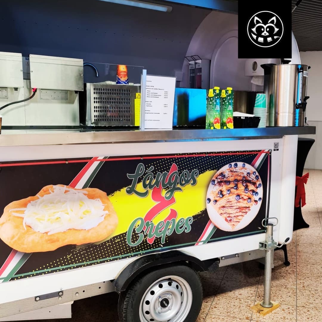 Unser Trailer im Einsatz... er steht gerade in Esslingen Kaufland... kommt vorbei, dort gibt es Langos und Crepes.
Rebel-Racoon.de
@food.cuisine__
#foodporn #food #essengehen #foodtruck #langos #idee #liebe #selbstständig #drinks #stadtditzingen #geburtstag #mieten #geschäftsidee #racoon #rent #sucuk #stuttgart #cocktail #gin #bar #lokal #erfolg #gewinn #gastronomie #koch #esslingen #crepes #crêpes #langostinos