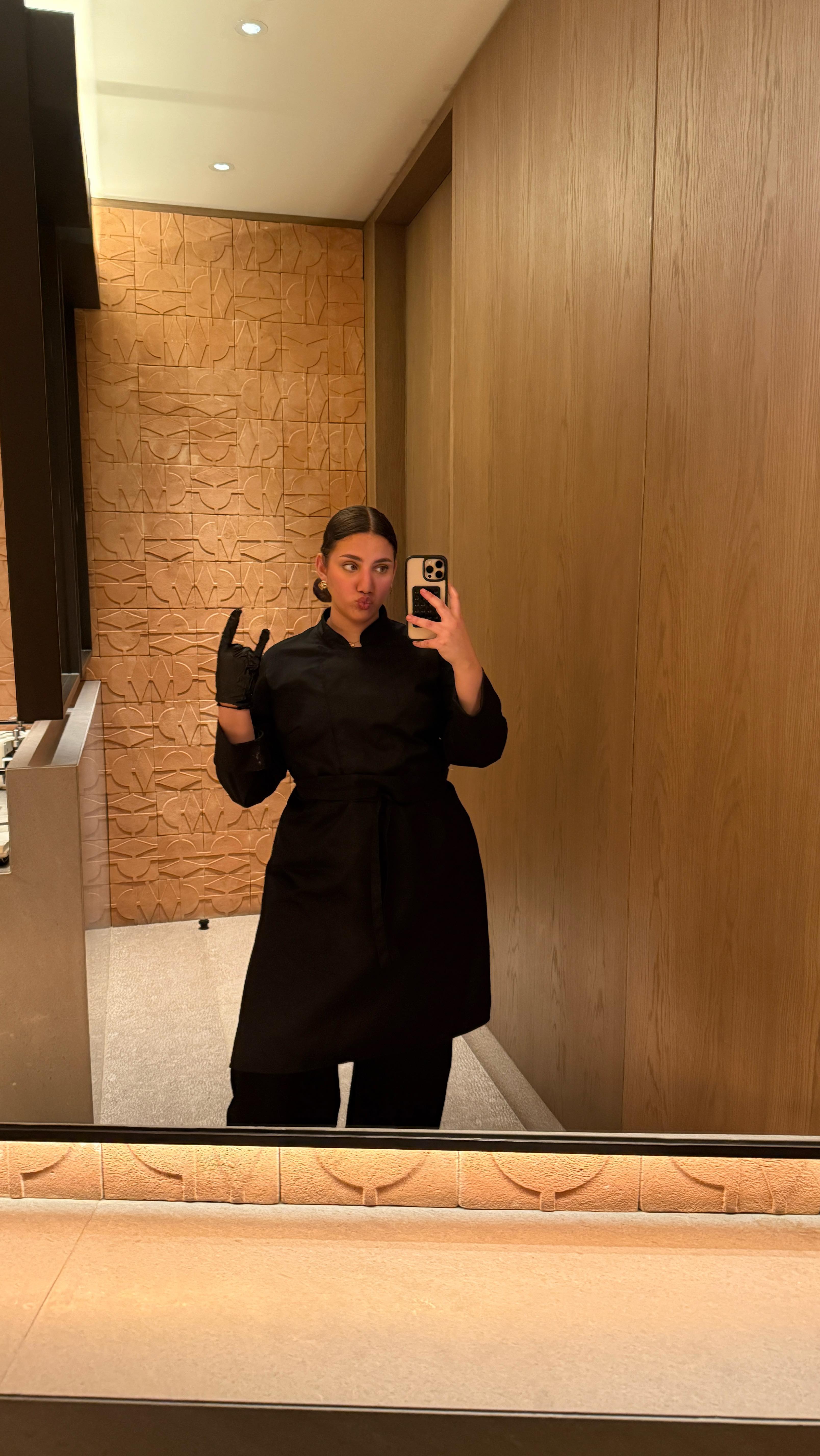 A few moments from the first 20 minutes of service before jumping back in.
You start to notice the details the details in the kitchen: the way hands move without hesitation, the respect for good ingredients, the unspoken and spoken understanding of when to step in or out (a kind of technique in itself haha). Im truly grateful for what this team has taught me, way beyond the kitchen.
If you’re ever in Riyadh and want to treat yourself to a GOOD meal, Spago is the place ❤️