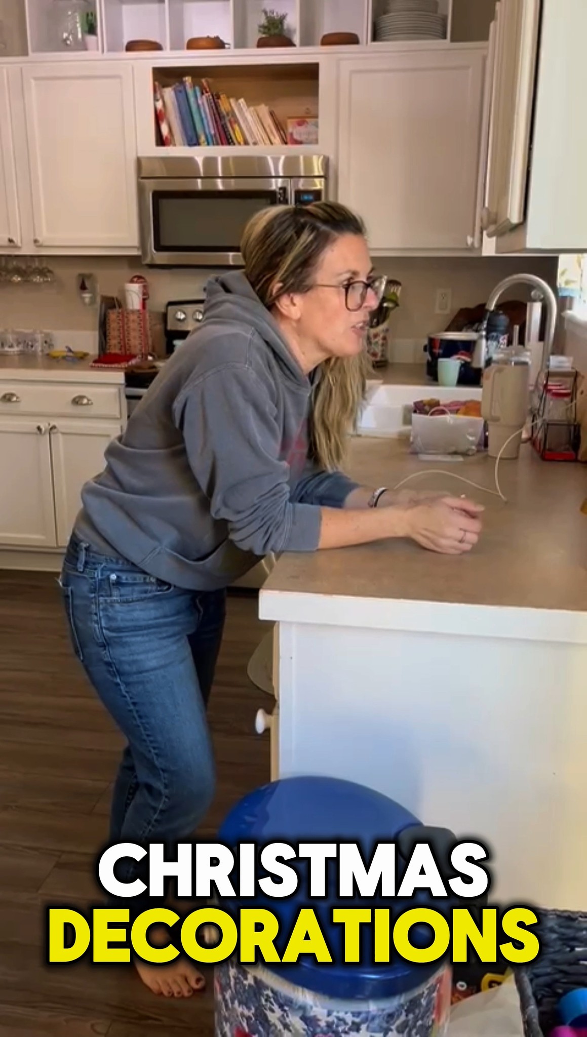 Everything’s easier when you’ve got help—even if it’s Alexa 😉✨
#IGotYouGirl #AlwaysEasierWithHelp #AlexaDoYourThing #SmartHomeLife #MomLifeHumor