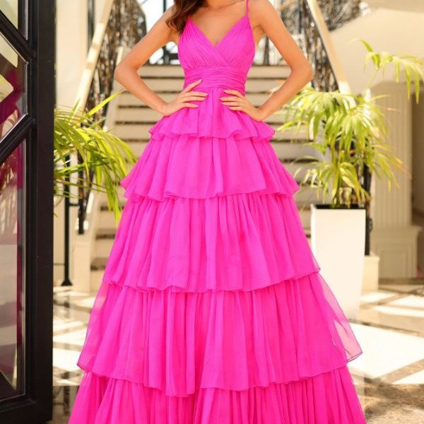 Register for the prom fashion show on Feb. 5 to see these dresses and more!
www.heidisdressshop.com/upcoming-events