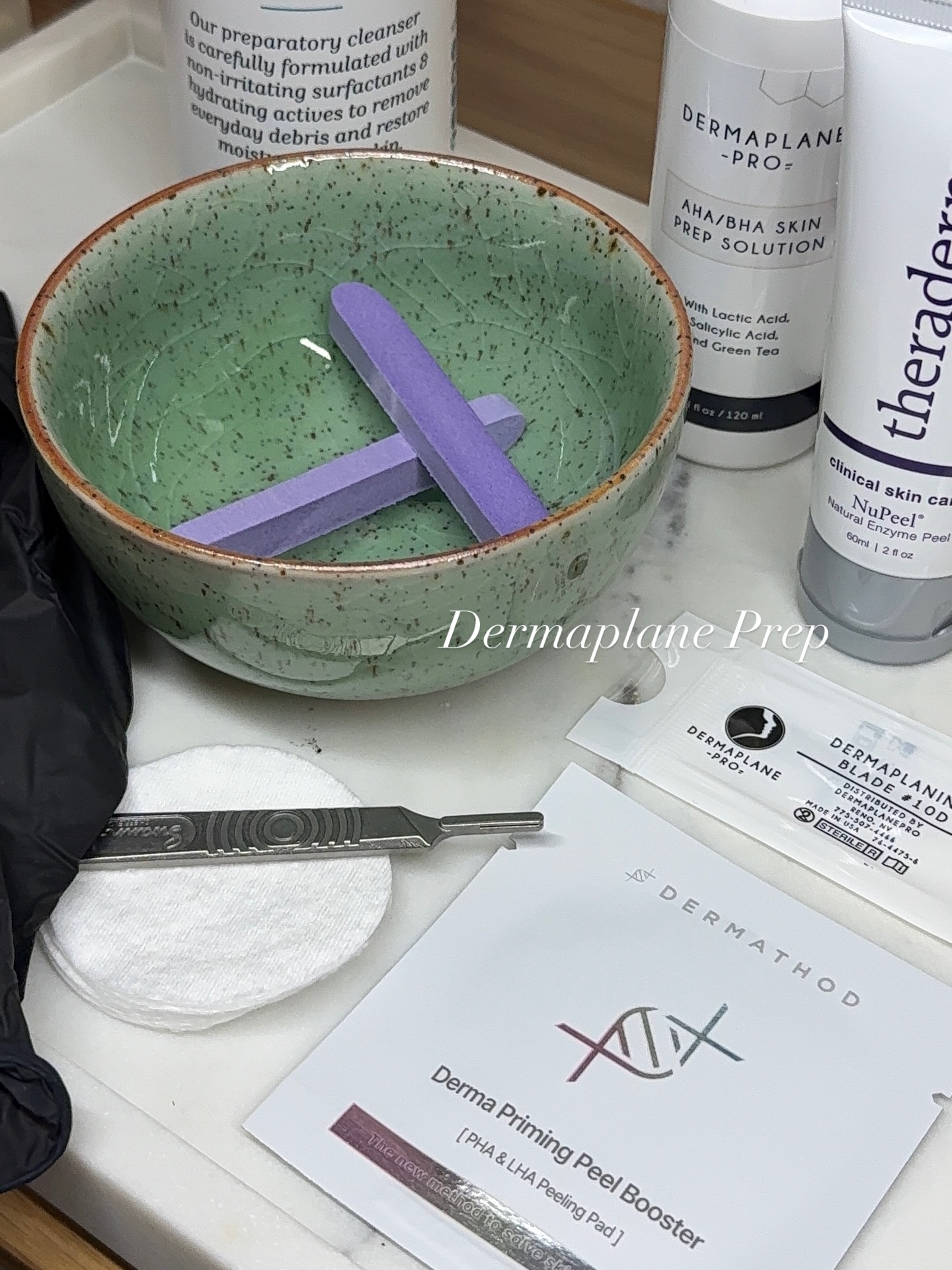 Precision on the tray, glow in the plan ✨
Dermaplane + gentle exfoliation = smoother texture, better product absorption & that glass-skin finish we love.
Professional tools. Intentional touch. Results you can see.
…
book here
↓
WWW.DEWANDGLOW.COM
…
#dermaplaning #dermaplaningfacial #hairremoval #dermaplane #snellville