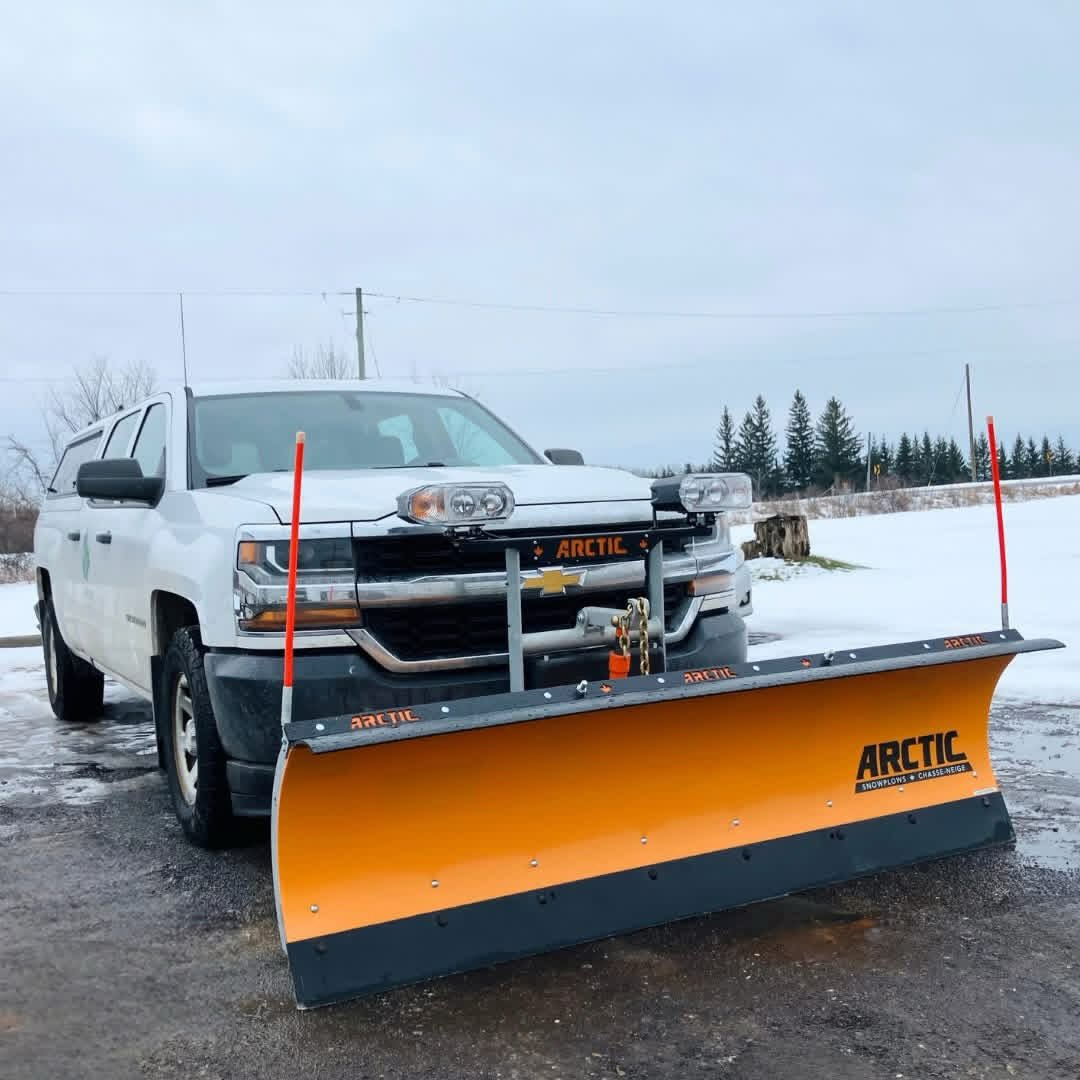 Wow, that was quite the snowfall we had yesterday!
Lucky for Bruce he is now ready to clear the way with his brand new Arctic S2-90P Poly Blade. We appreciate your trust with this install.
#arcticsnowplows
#snowplow
#snowremoval
#canadianwinter
#613trucks