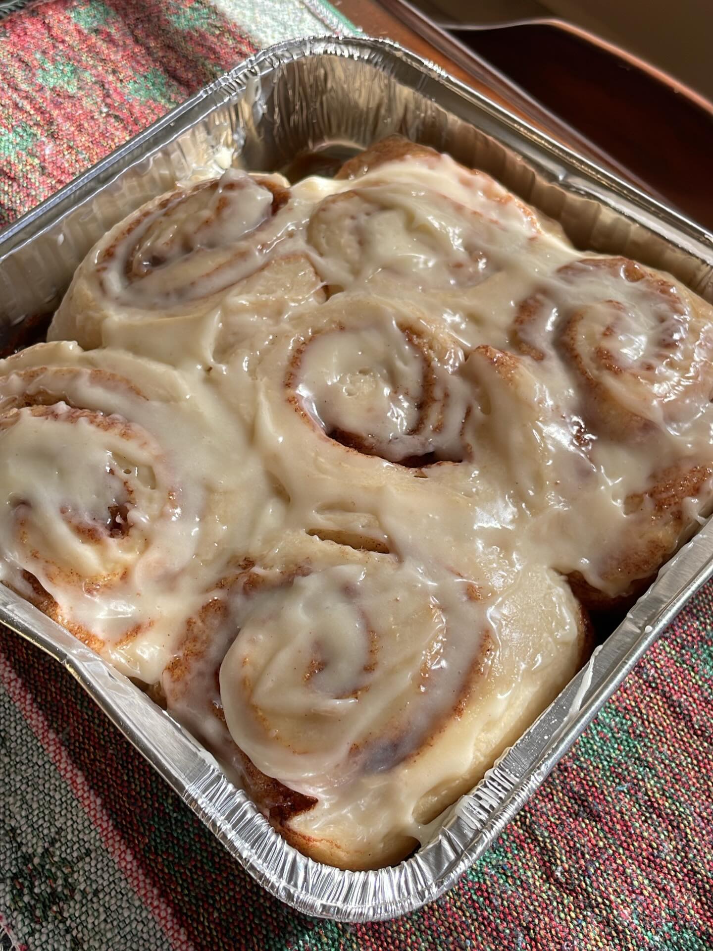 The fan favorite: Sourdough cinnamon rolls! 🤍
The gooey cinnamon swirl topped with a generous layer of homemade cream cheese frosting - It’s pure joy in every bite. 😍
These were made with love for an order in the University Club area, and I absolutely love getting to bake cozy treats for neighbors right here in the Baton Rouge community! Sourdough cinnamon rolls are the PERFECT comforting treat on a cold winter day. 😊
✨ Orders can be placed online at thecozybeebakery.com
Thank you for supporting my bakery!