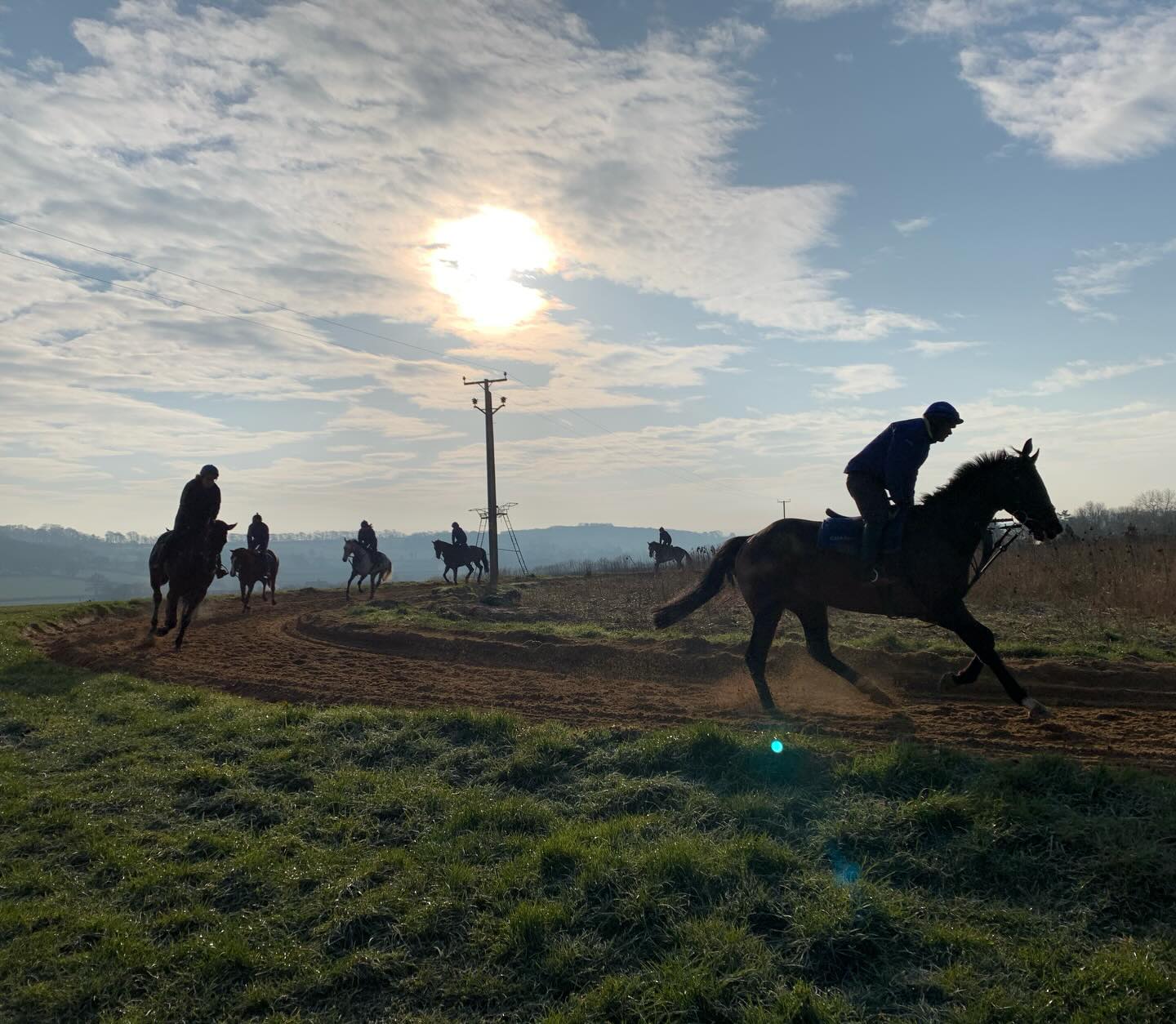 🌟 JOB OPPORTUNITY 🌟
FULL OR PART-TIME
Looking for experienced riders to join our team,
For more information please call 07969 659955